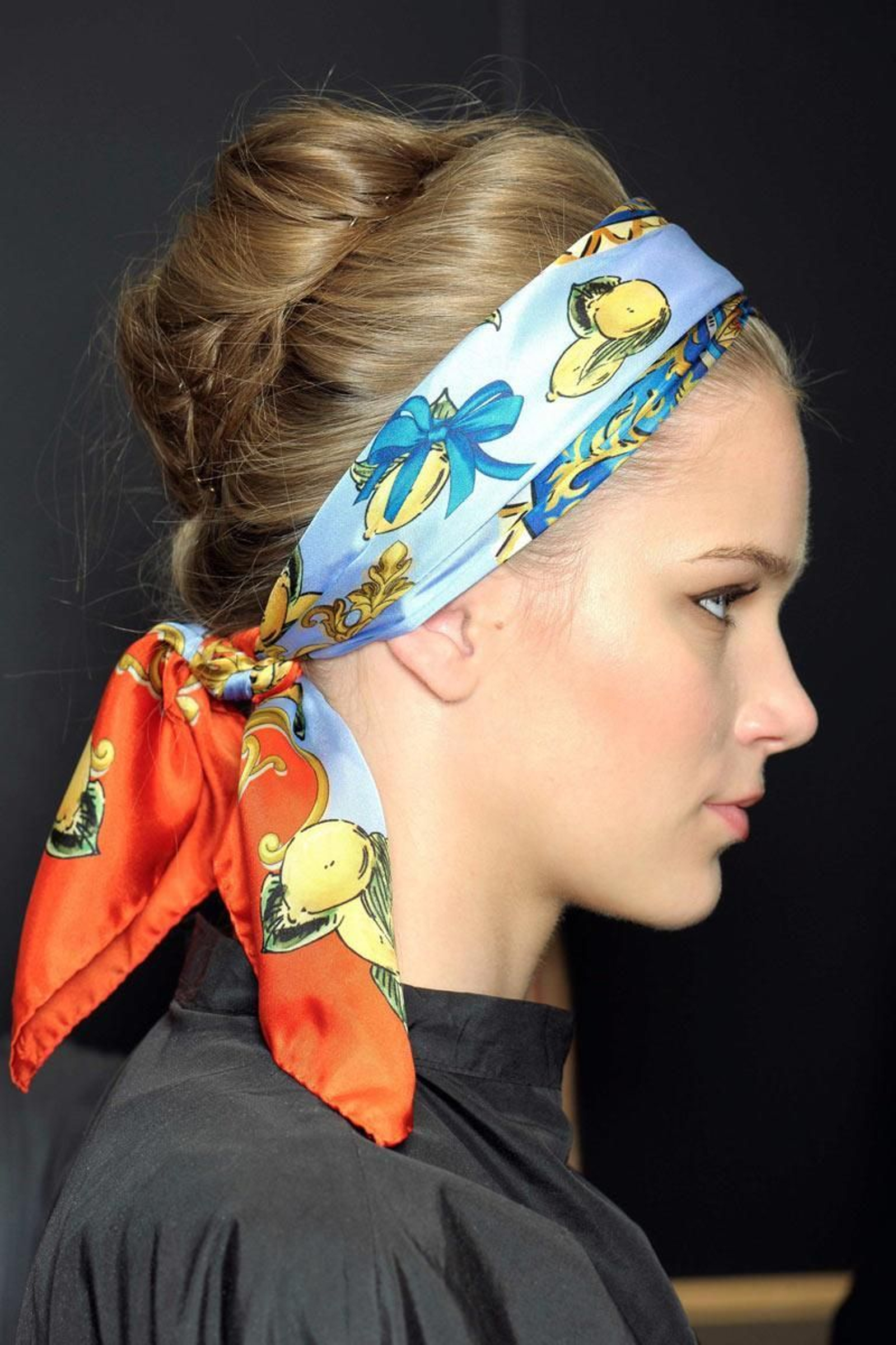 Las 30 formas más originales de llevar un pañuelo en tus looks de verano