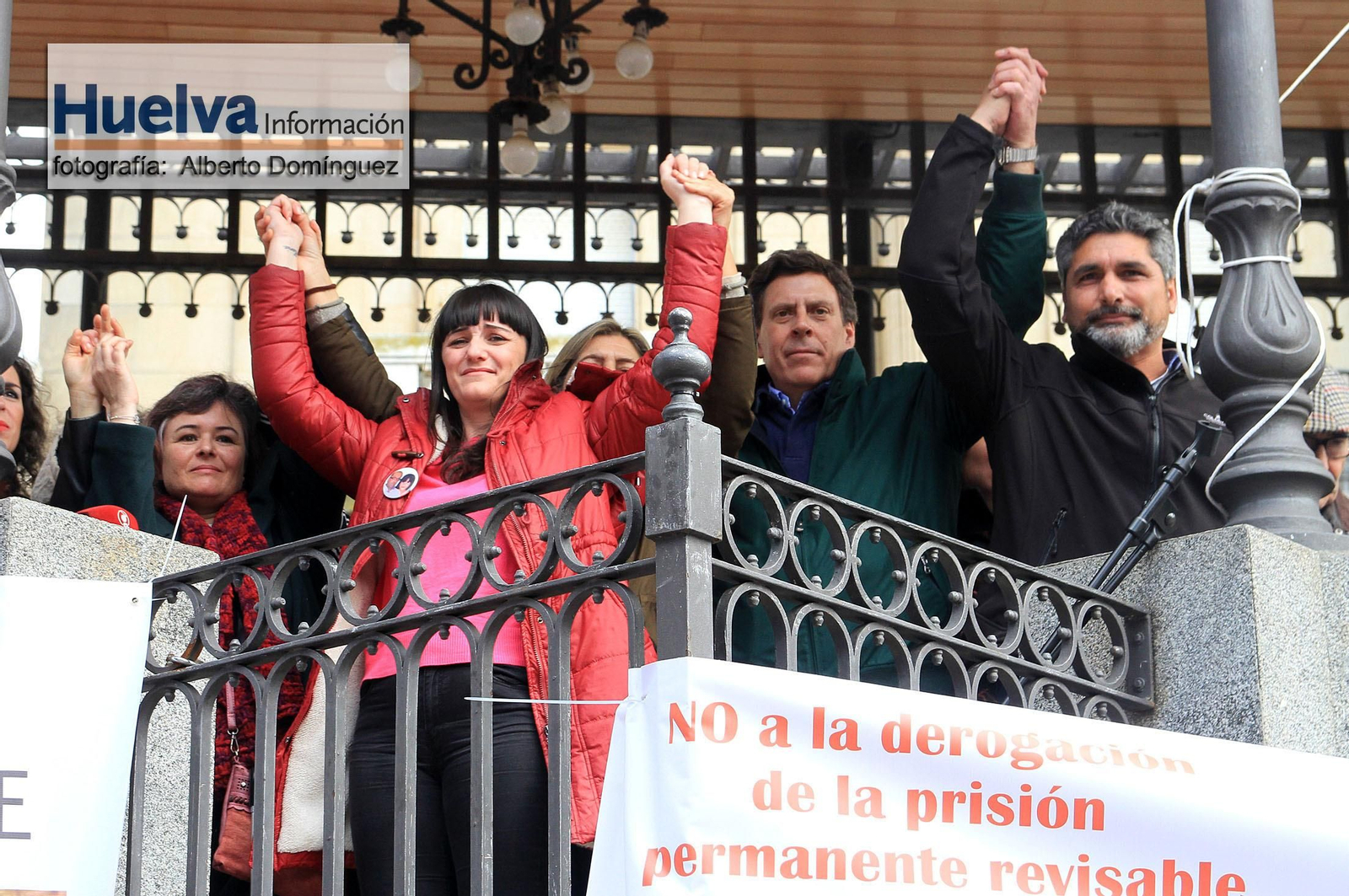 Imágenes de la manifestación contra la derogación de la prisión permanente revisable celebrada en Huelva