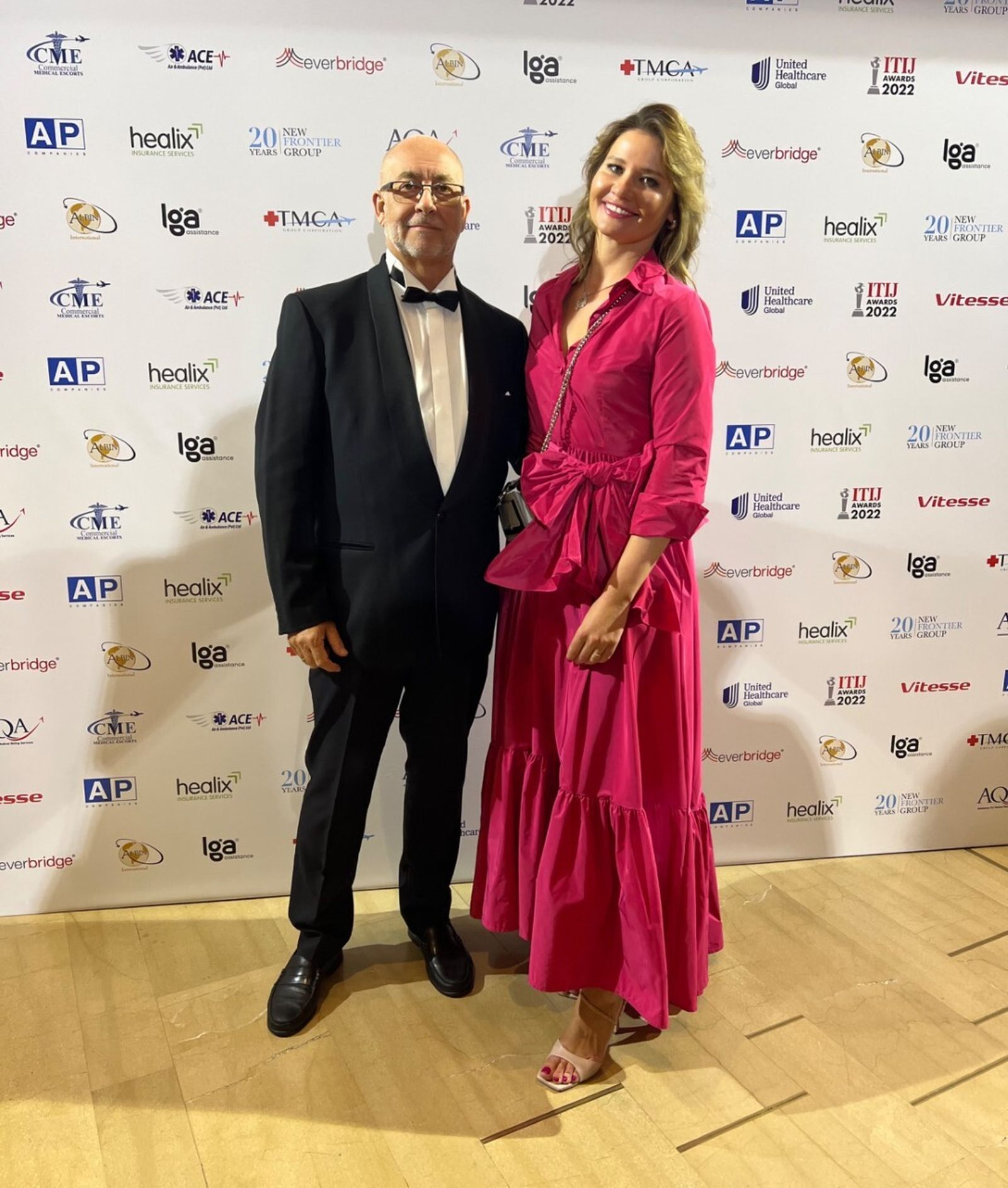 La responsable de Relaciones Internacionales en Valencia, junto al director de Desarrollo de Negocio en los Hospitales y Centros Médicos en la Costa del Sol.