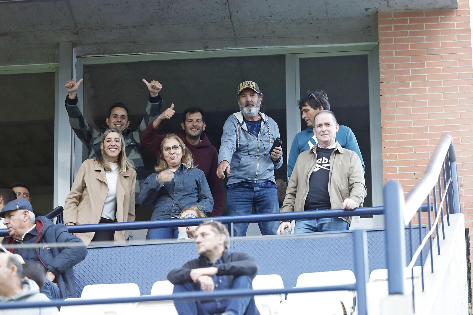 Imágenes del ambiente en el Recreativo de Huelva - San Fernando