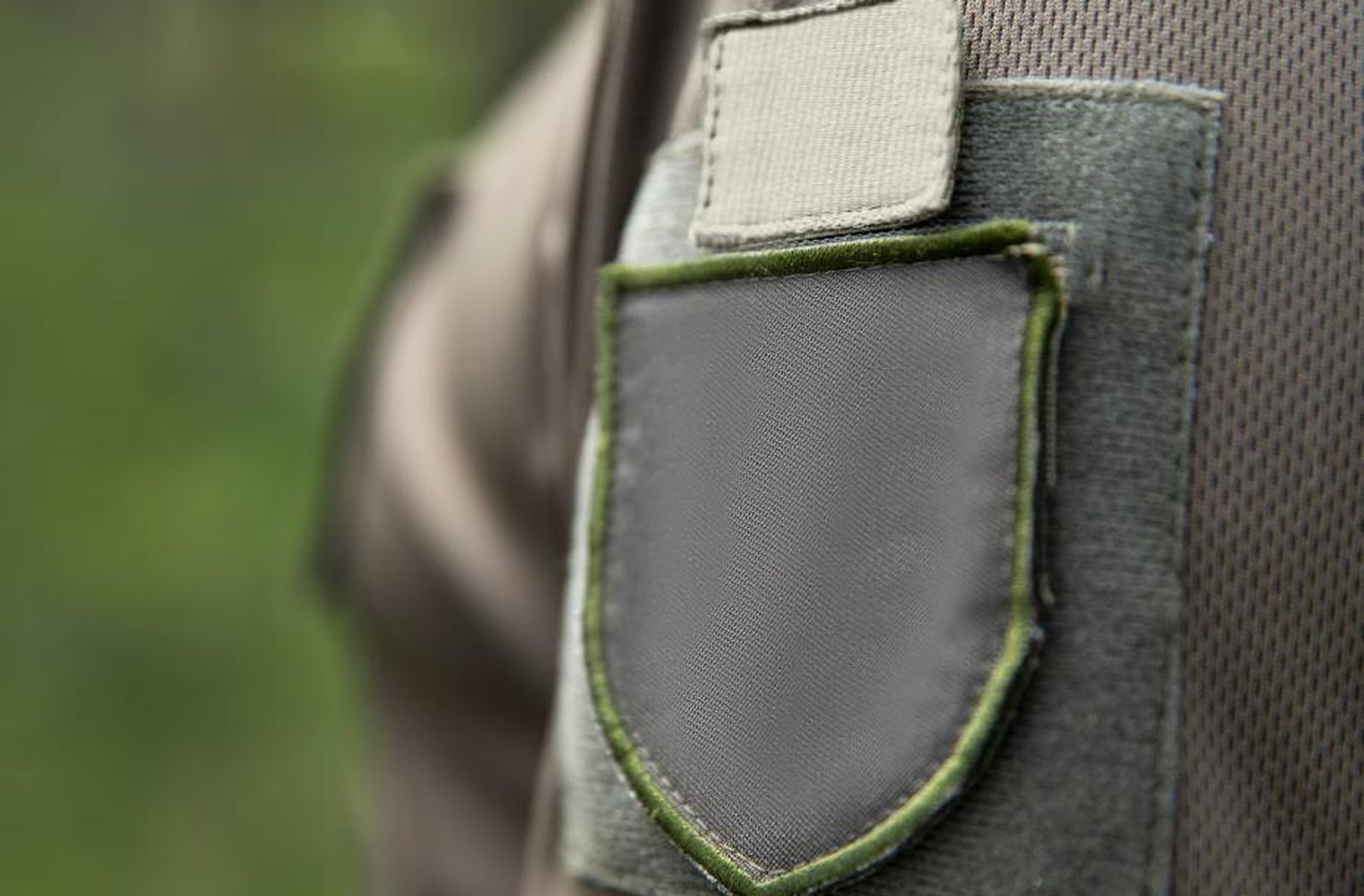 Comprar material militar con garantía es posible gracias a los e-commerce