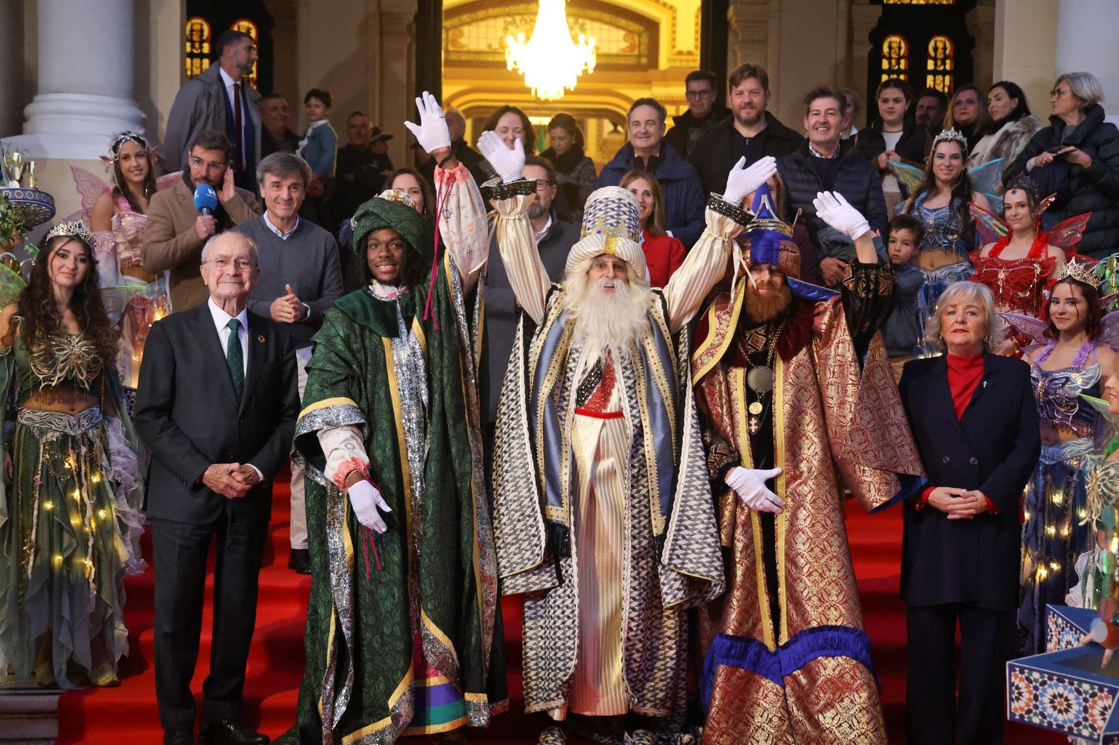 Los Reyes Magos llenan Málaga de ilusión tras la lluvia