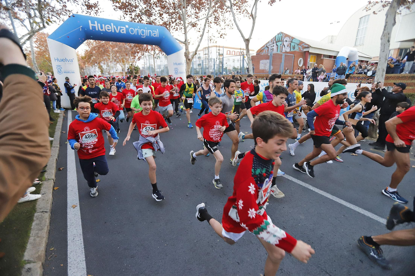 Imágenes de la XIII carrera de San Silvestre en Huelva