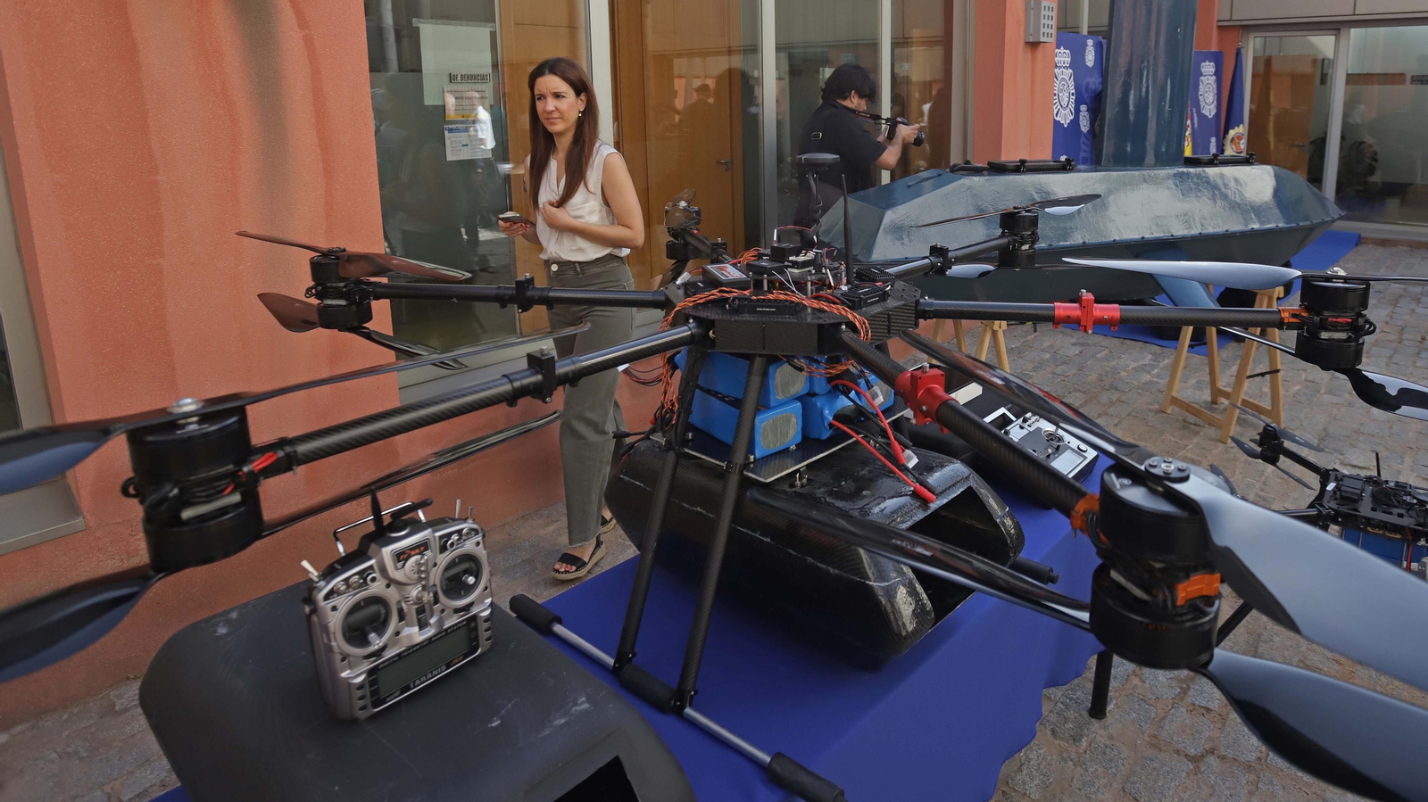 Fotos de los 'narcodrones' incautados por la Policía Nacional en Algeciras Fotos de los 'narcodrones' incautados por la Policía Nacional en Algeciras