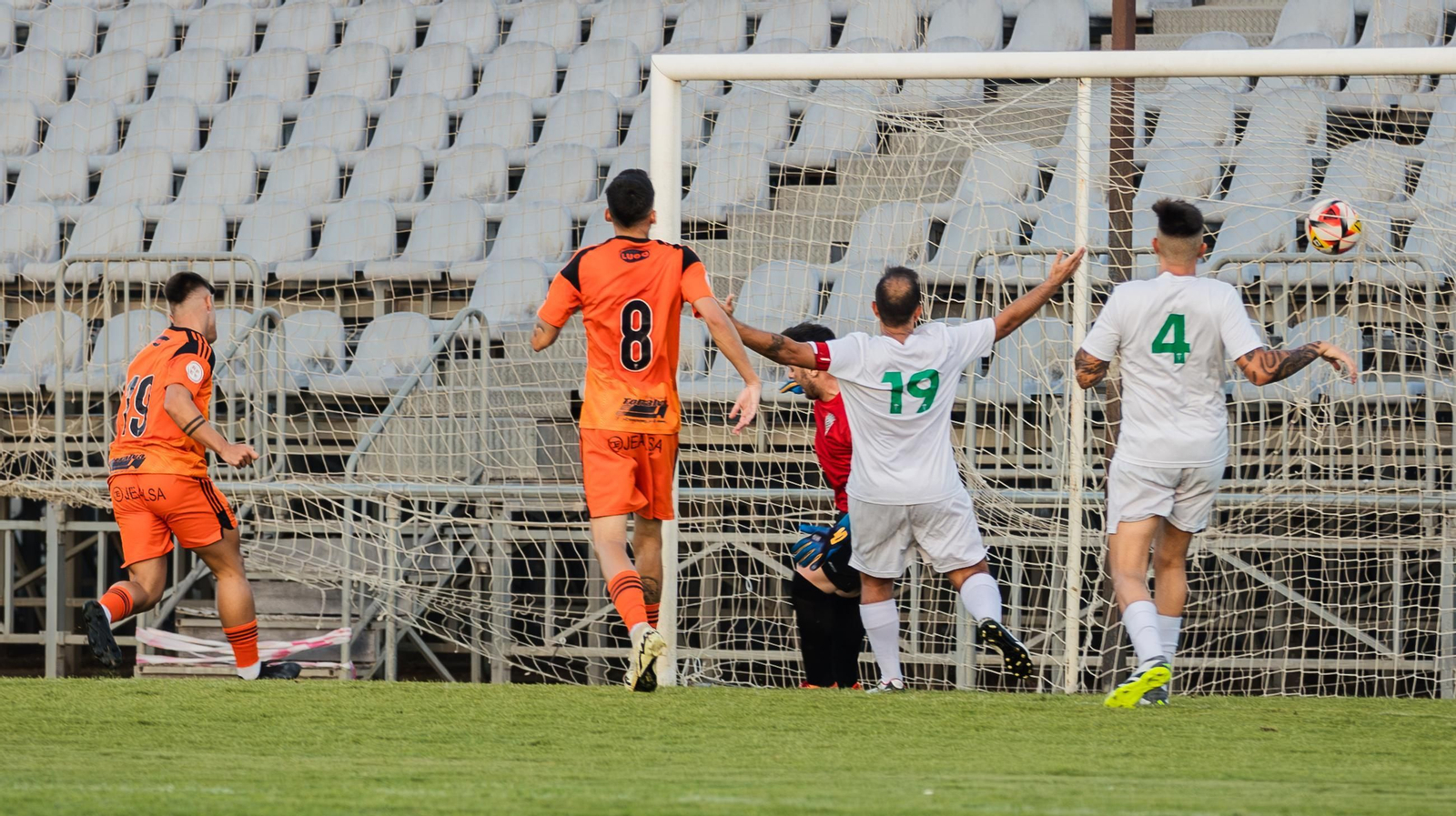Las imágenes del triunfo del Xerez CD en el Trofeo Antonio Moure