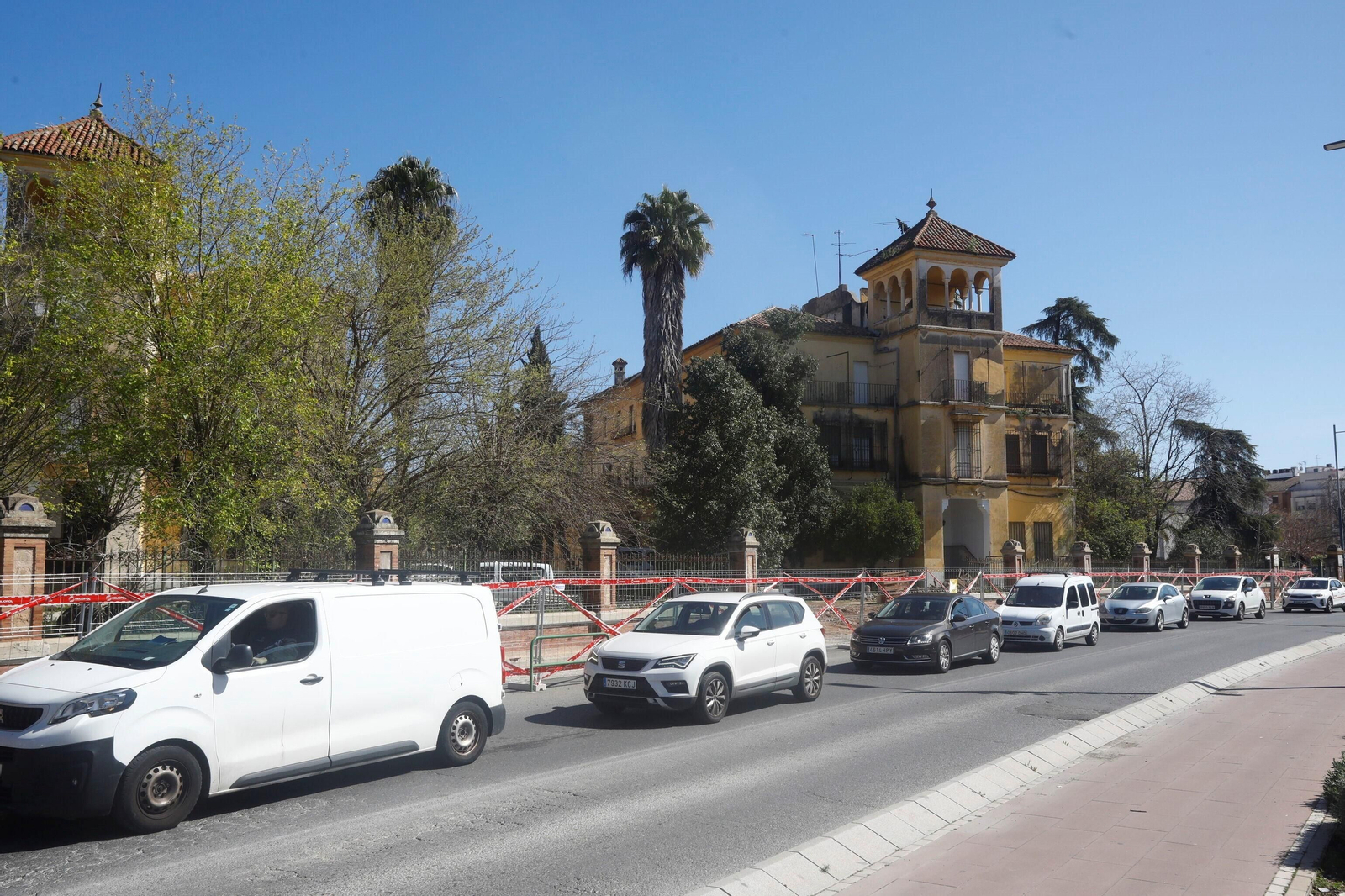 El comienzo de las obras de la segunda fase de la ronda del Marrubial de Córdoba, en imágenes