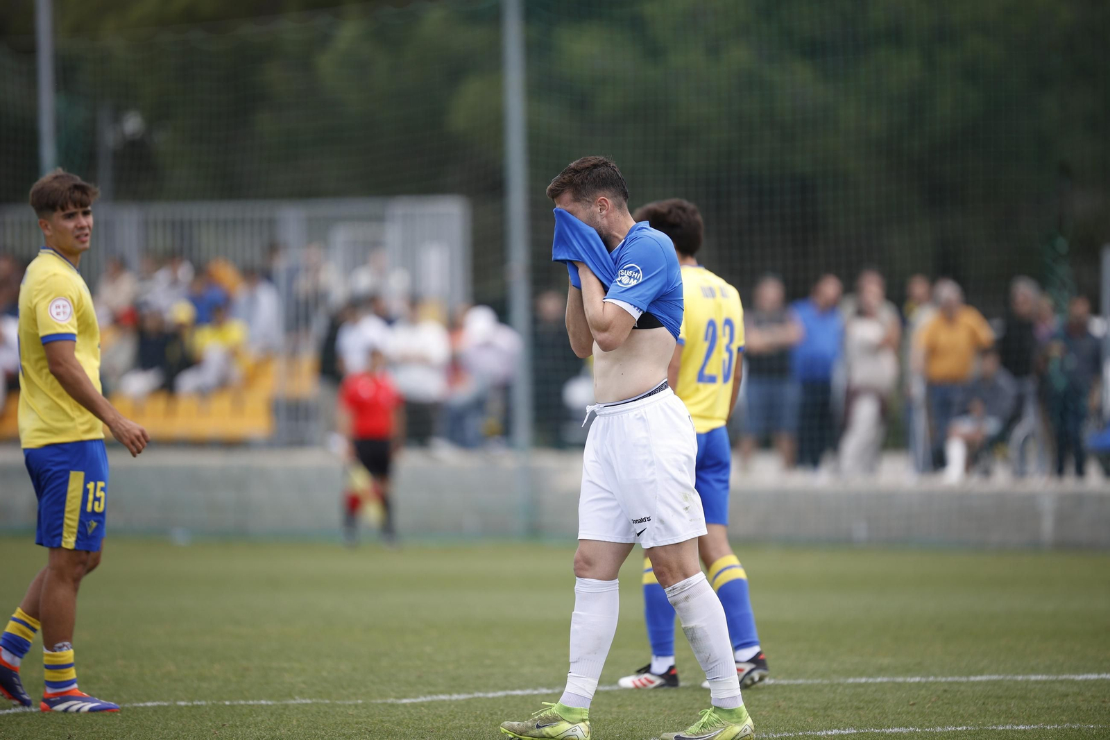 Las imágenes del partido entre el Cádiz Mirandilla y el San Fernando