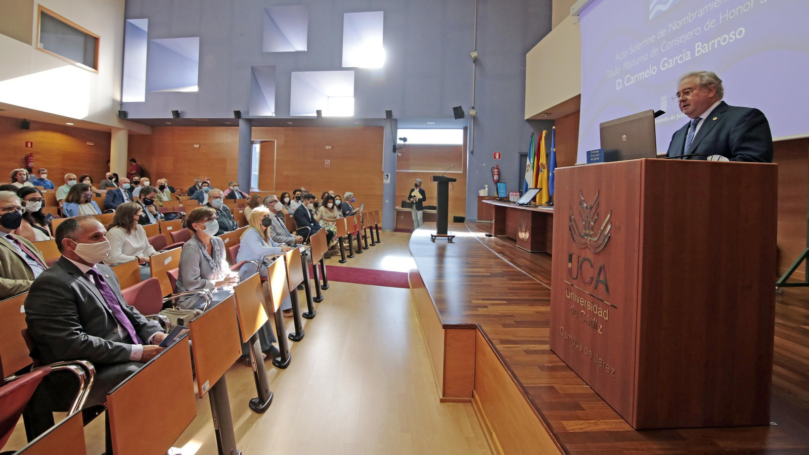 Reconocimiento título Póstumo de Consejero de Honor a D. Carmelo García Barroso