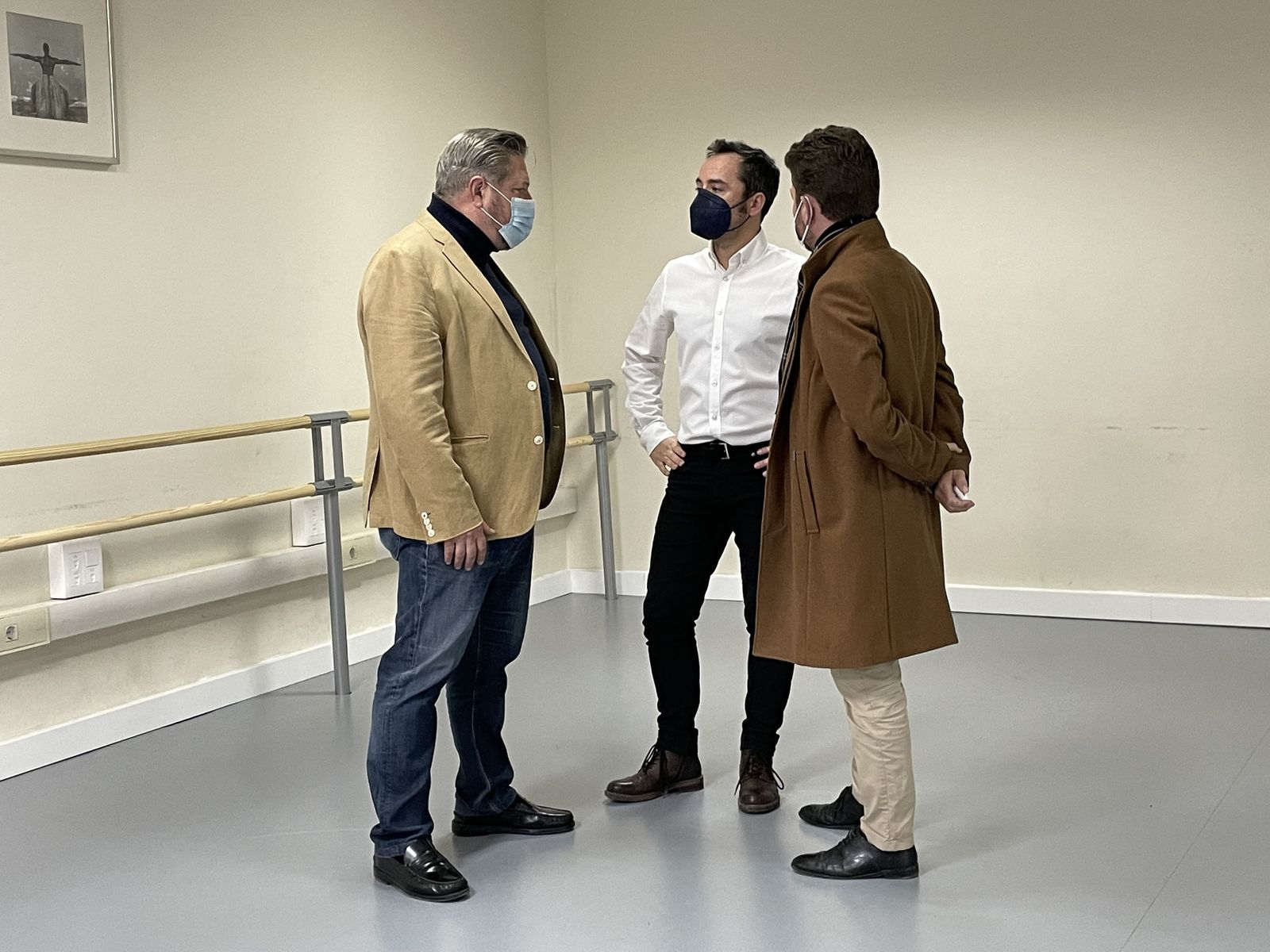 Diego Cruz con Ricardo Arqueros y José Vélez.