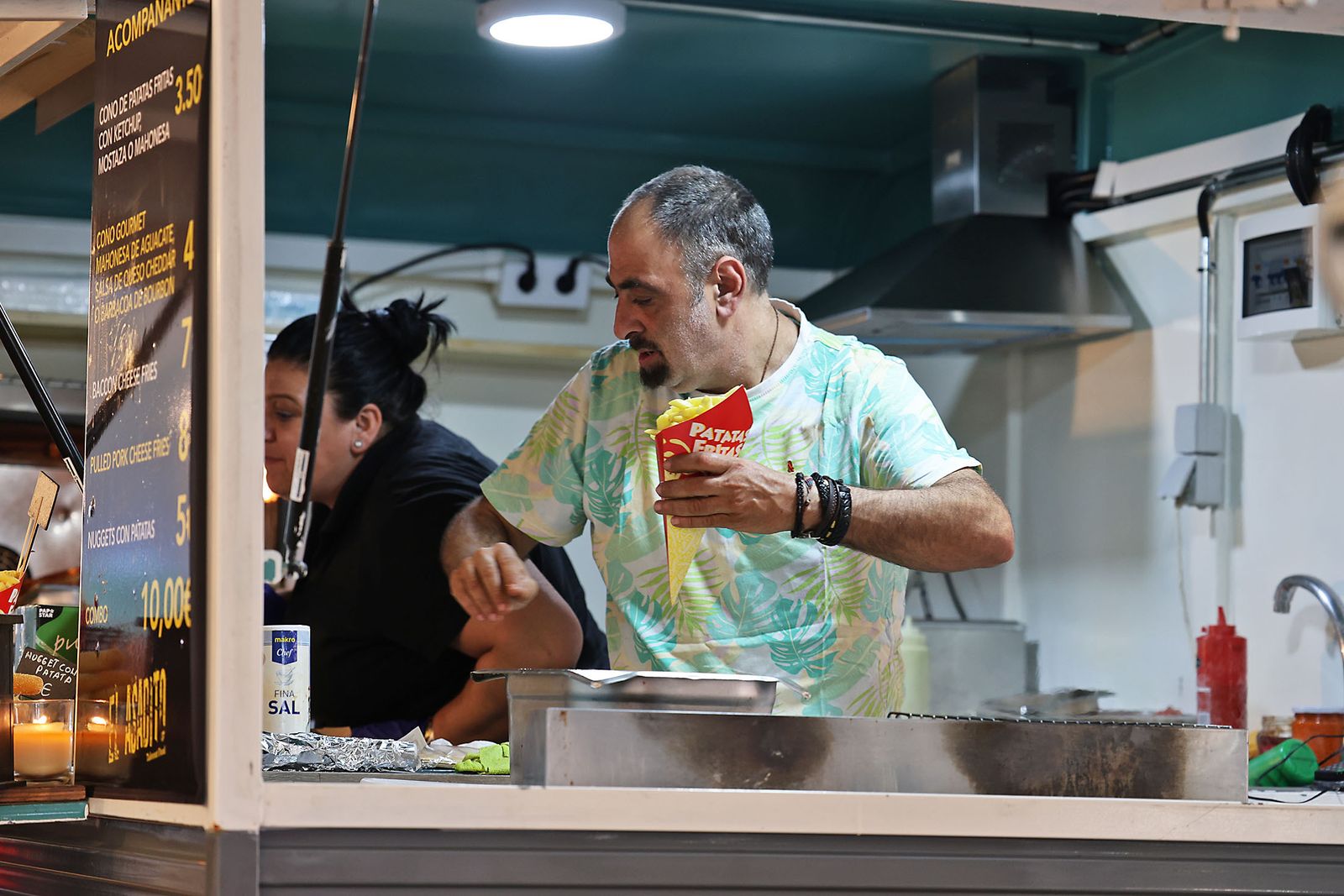 Imágenes del Festival Mundial de Foodtrucks y los cantajuegos DIsney en Huelva