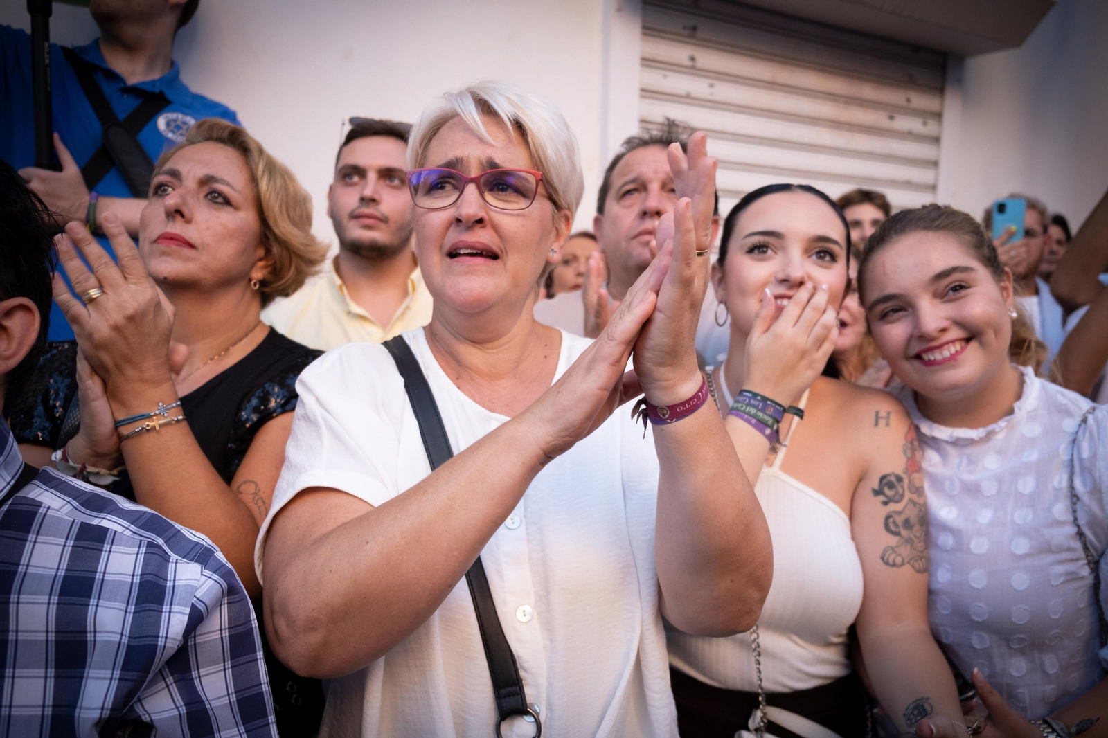 La procesión extraordinaria de la Virgen de los Dolores del Cerro del Águila, en imágenes