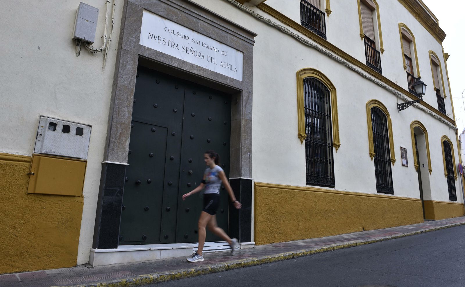 El colegio Nuestra Señora del Águila, el único concertado y el único que aplica el distrito único de admisión en Alcalá de Guadaíra.