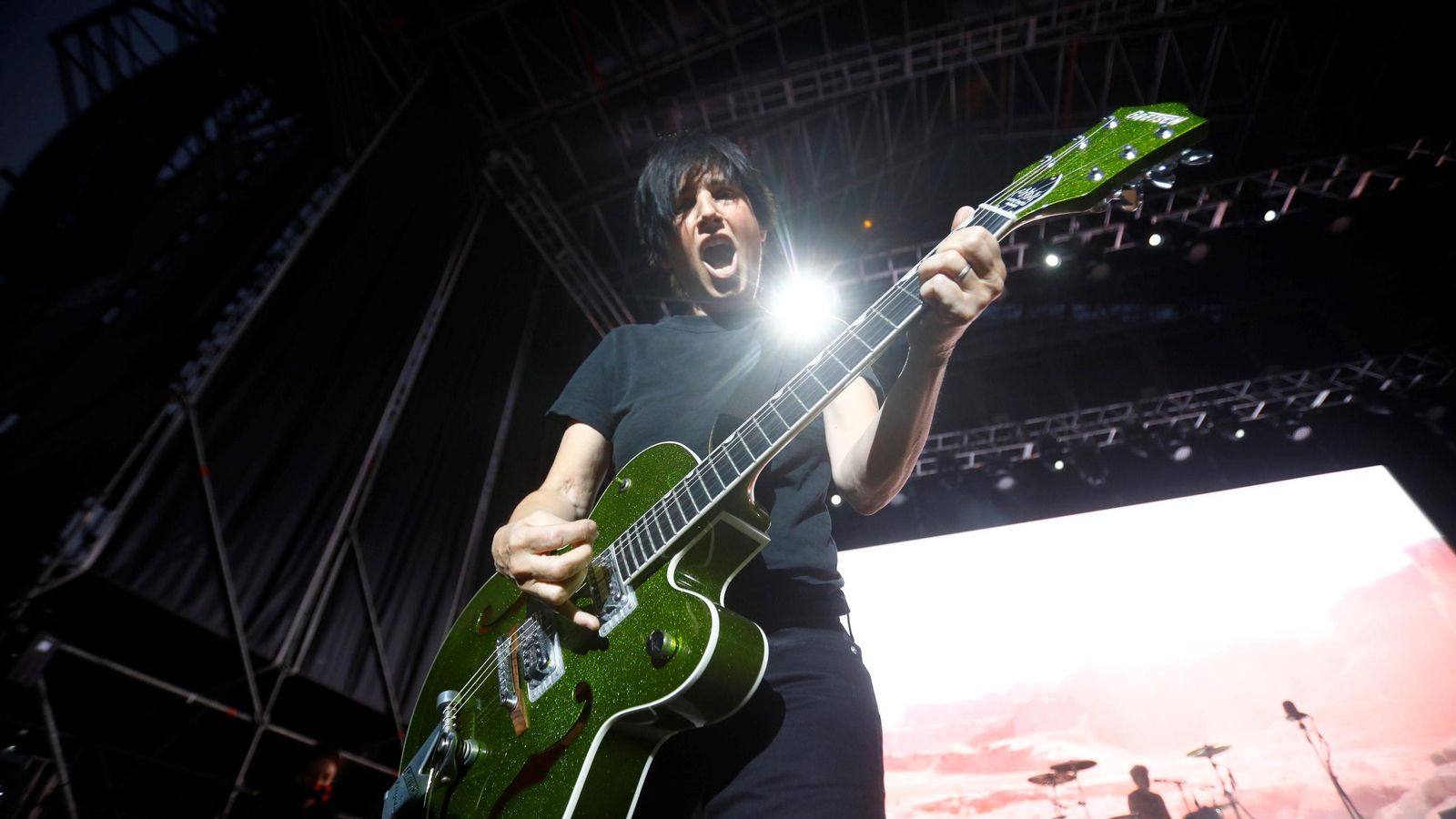 Sharleen Sipiteri con su Gretsch de color verde