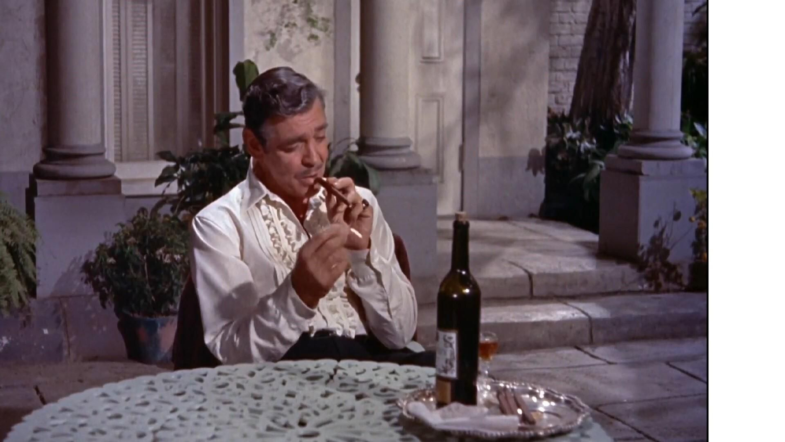 A Clark Gable le gusta el jerez en el cine, esta vez en una película de 1957.