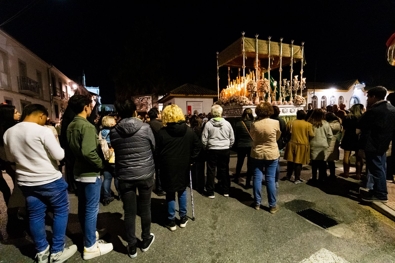 Martes Santo en Villanueva de Córdoba: La procesión del Amarrado y la Esperanza, en imágenes