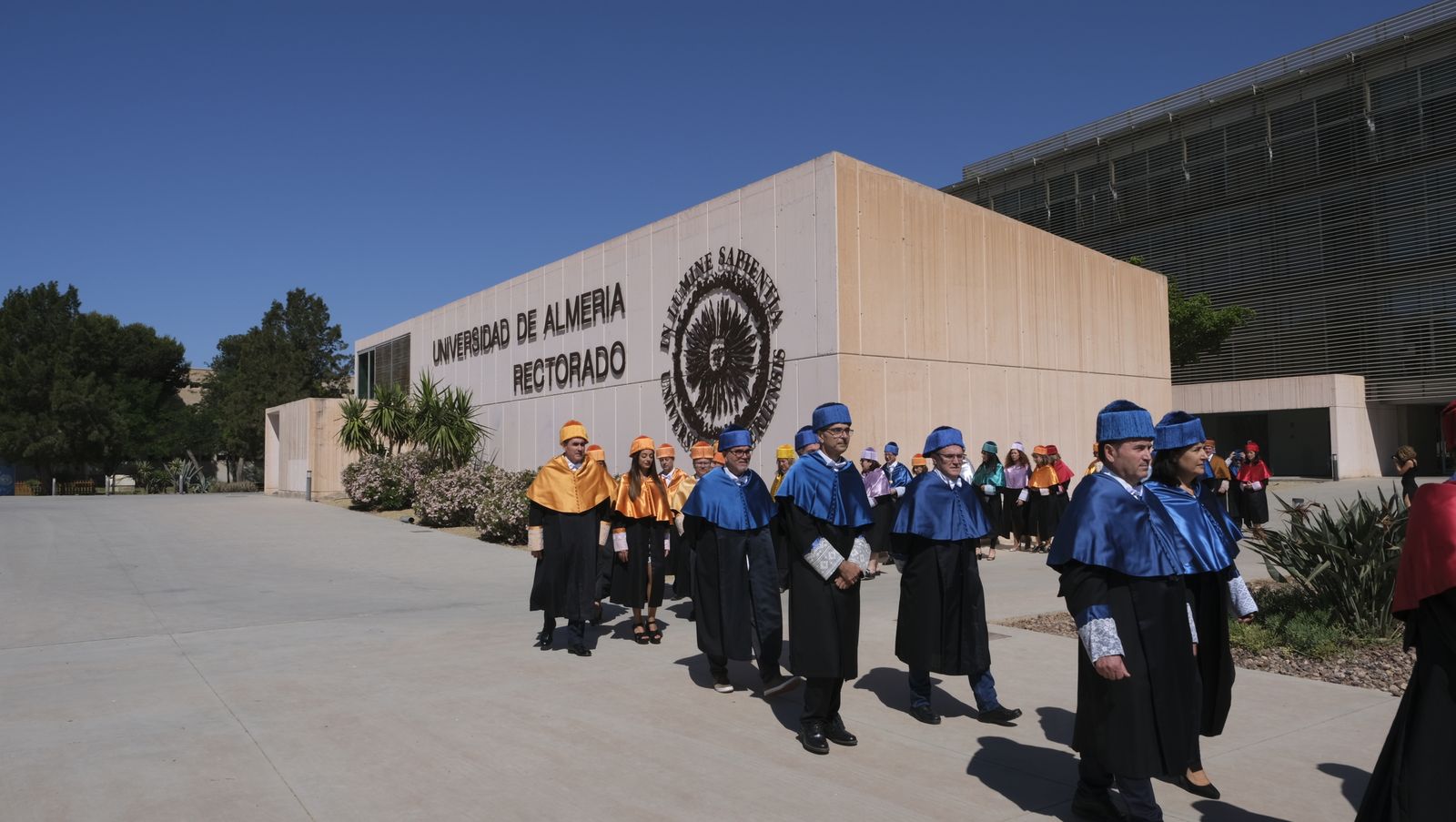 Imágenes de la investidura como Doctor Honoris Causa de la UAL, de Paco Cosentino.