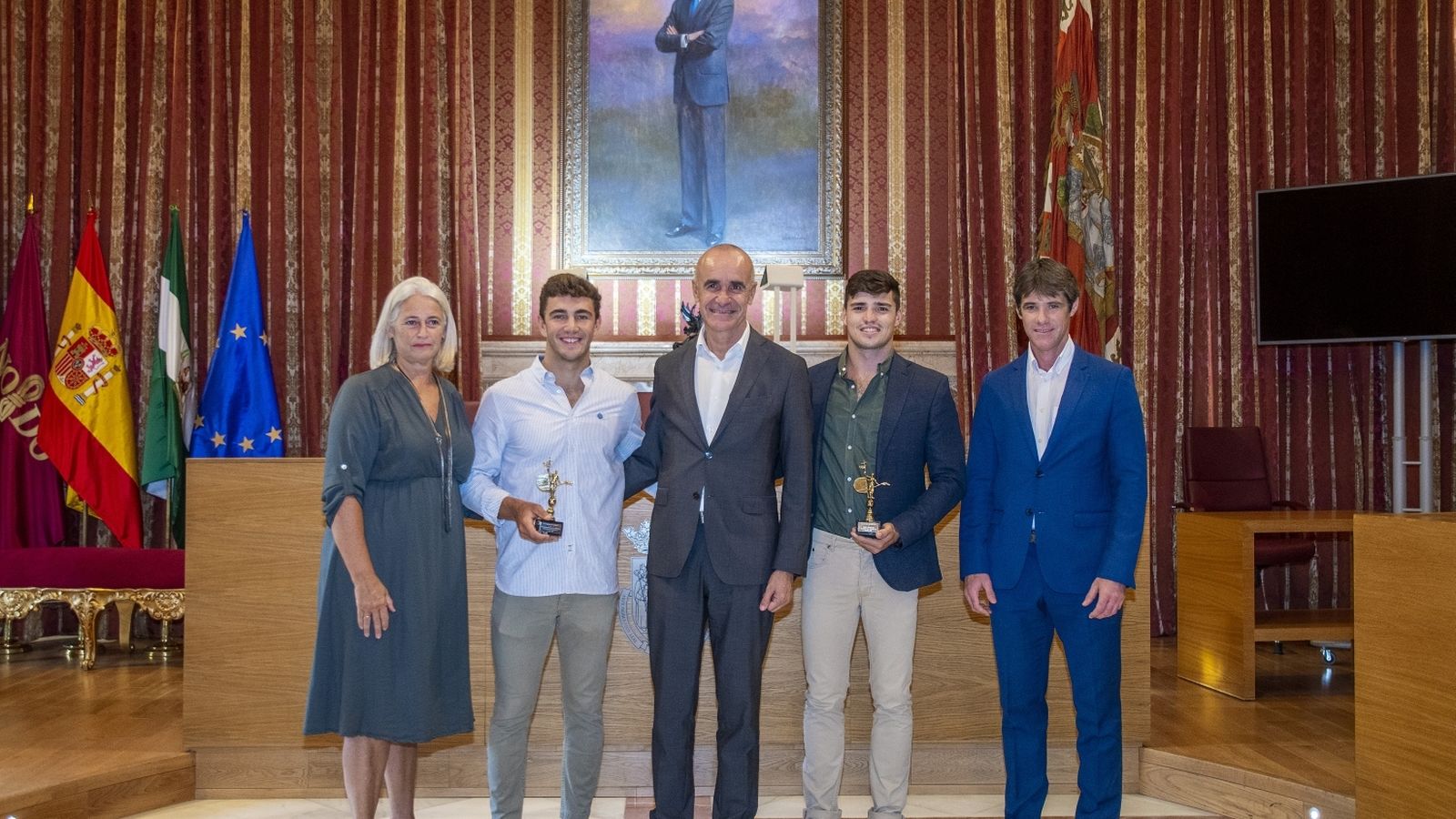 Recepción en el Ayuntamiento a Cayetano García de la Borbolla y Pablo Martínez.