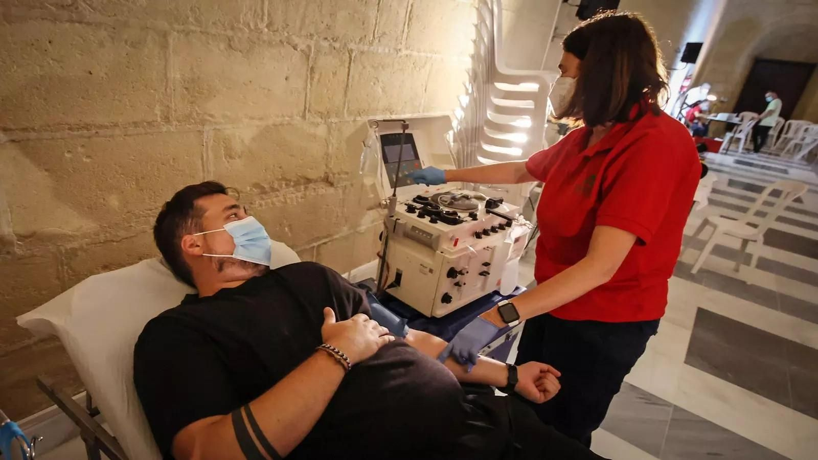 Imagen de una campaña de donación de sangre en los Claustros de Santo Domingo.