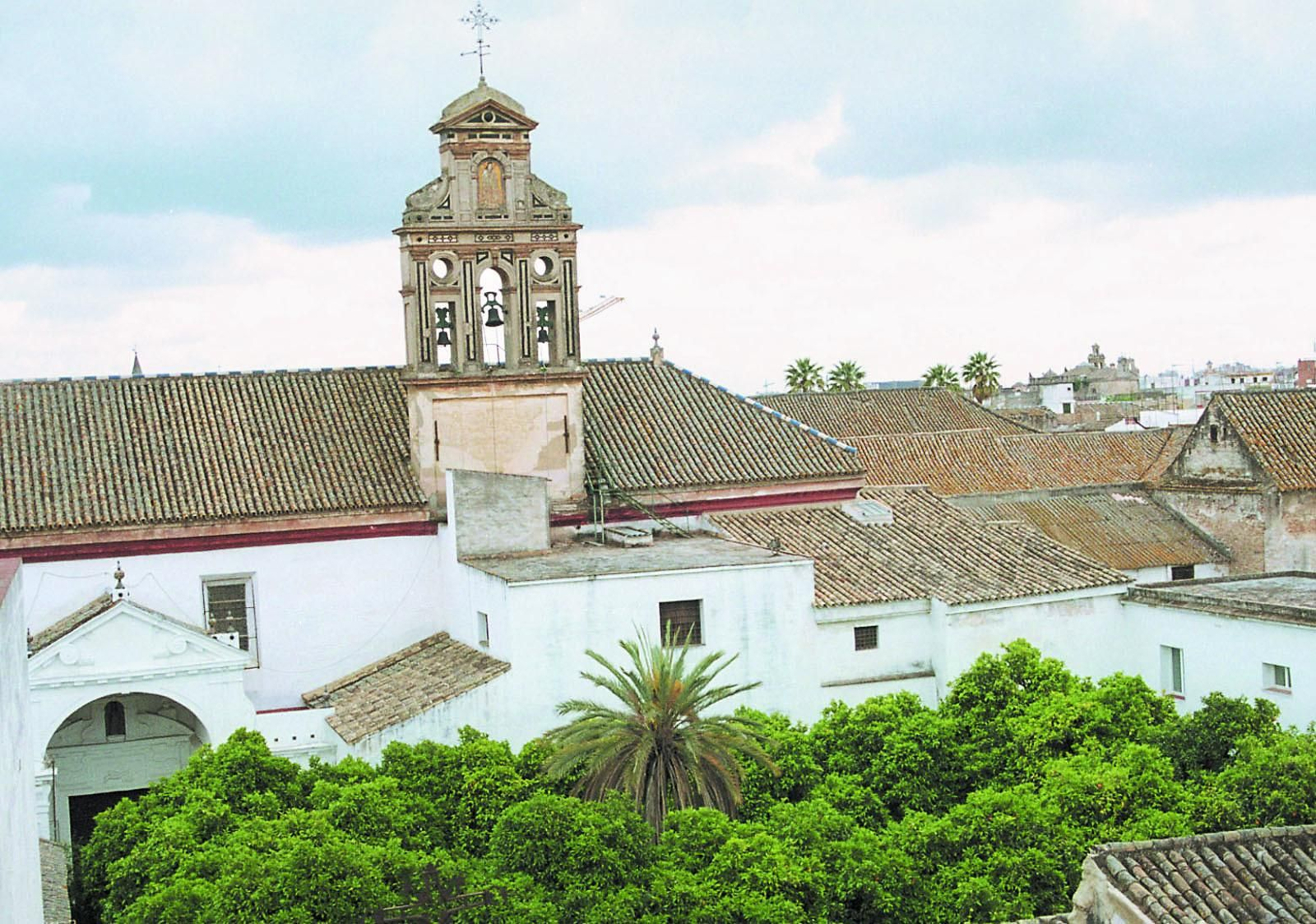 El Arzobispado restaurará la iglesia de Santa Clara con fondos municipales.