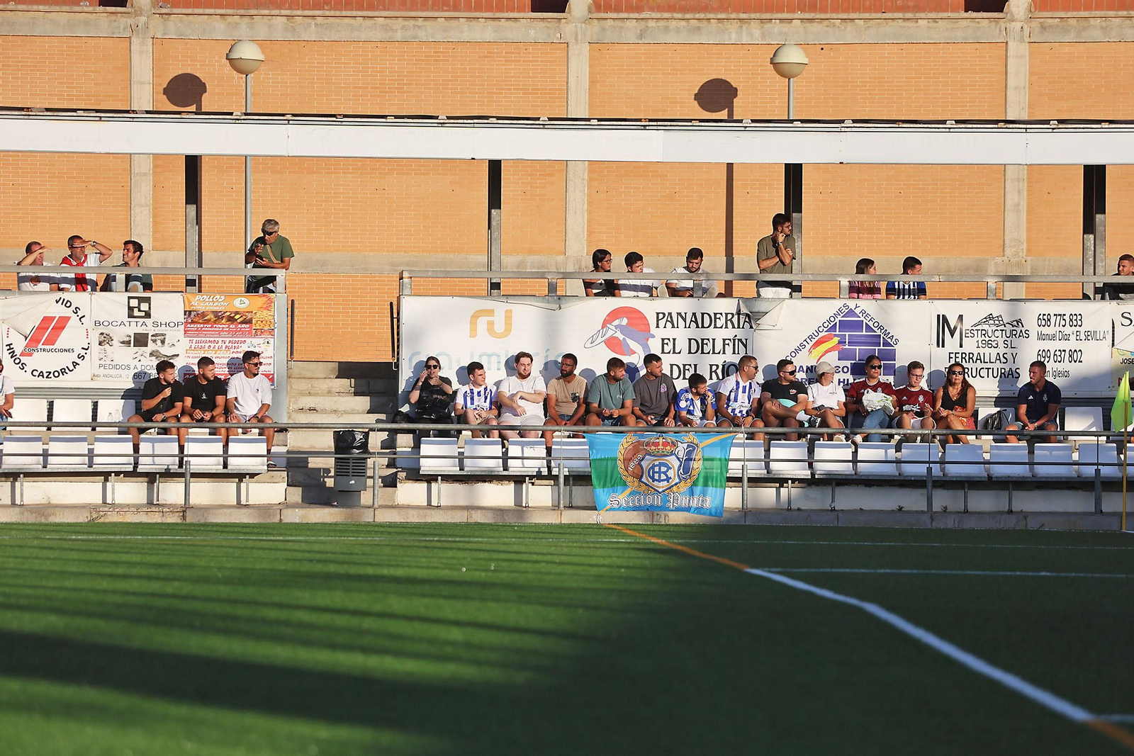 Imágenes del amistoso entre el CD Punta Umbría y el Recreativo de Huelva