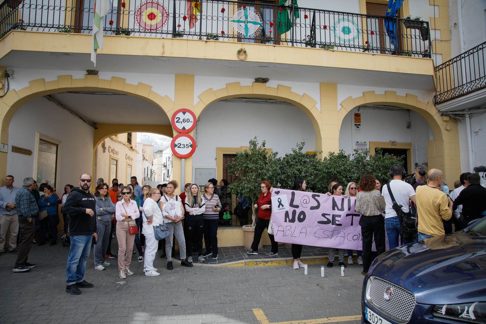 Minuto de silencio en Abla por el parricidio de Las Alcubillas de Alboloduy