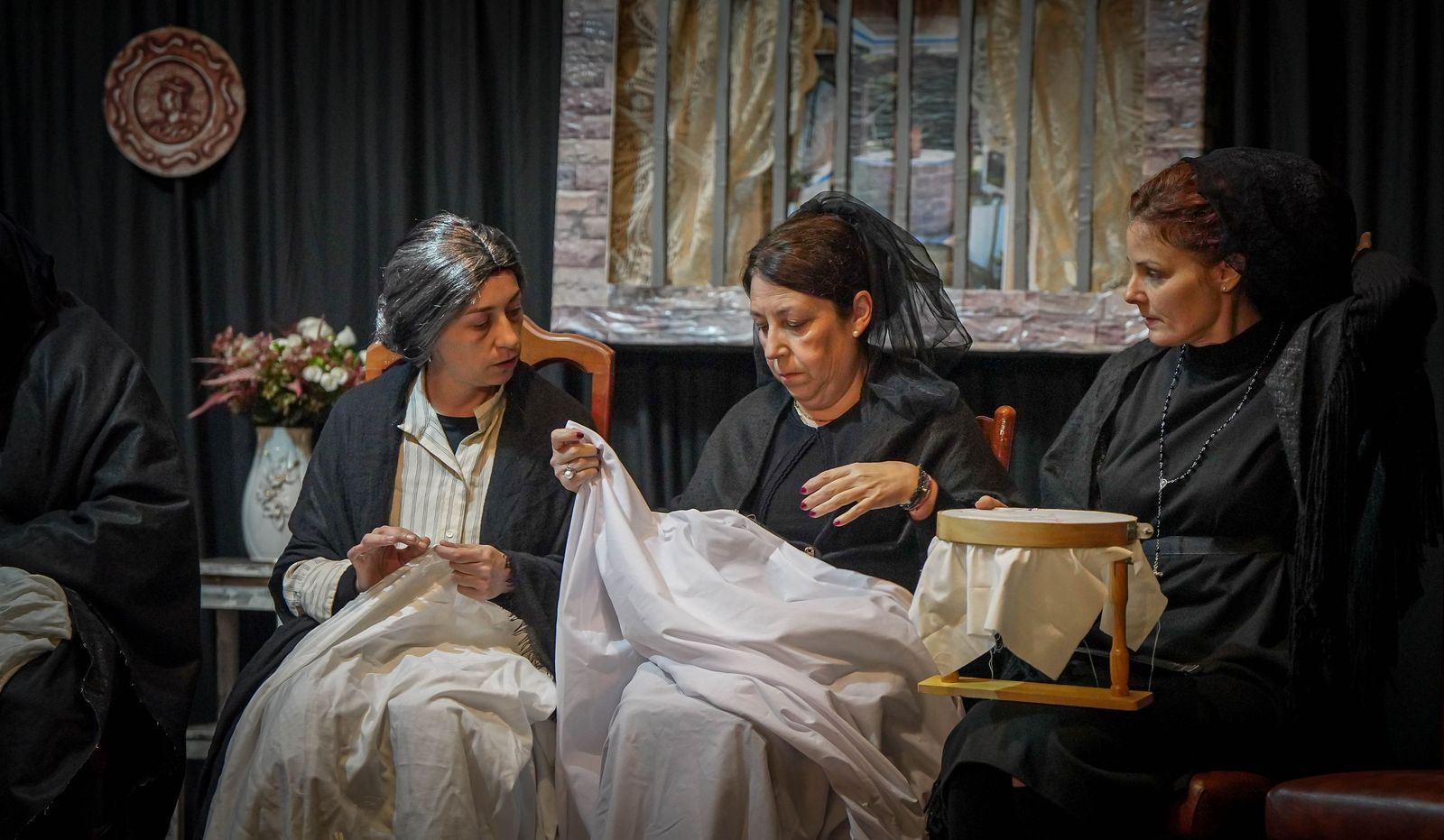 Imágenes del ensayo del grupo de teatro Yerbagüena de Santiago