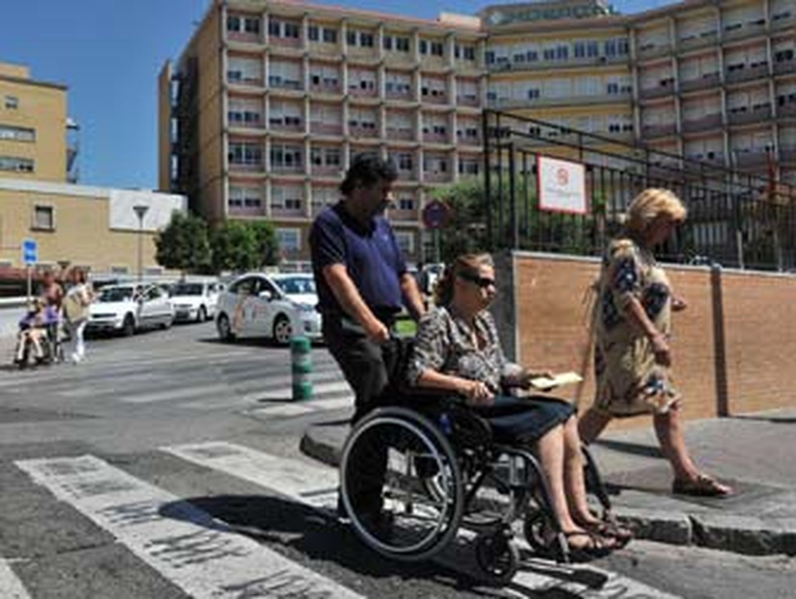 Los hospitales cerrarán 650 camas en agosto