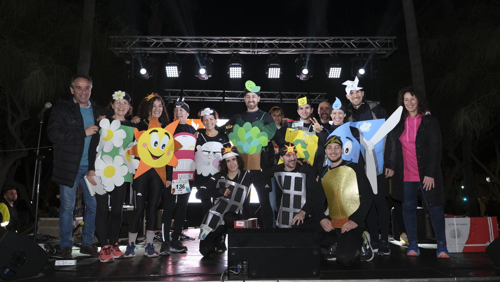 Imágenes de la XIV edición de la San Silvestre de Almería