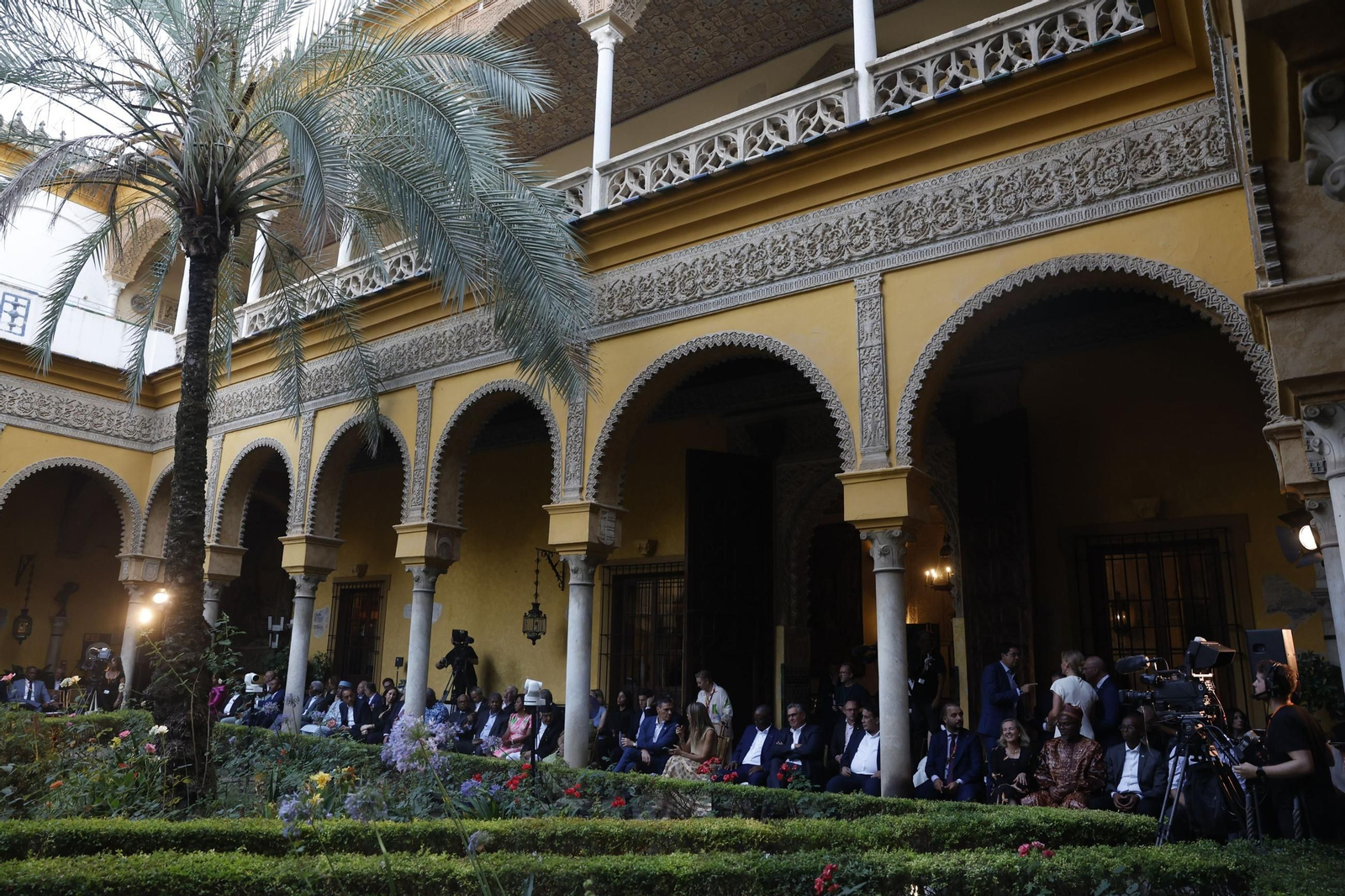 Las fotos de la cena de la cumbre de la ONU en el Palacio de las Dueñas de Sevilla