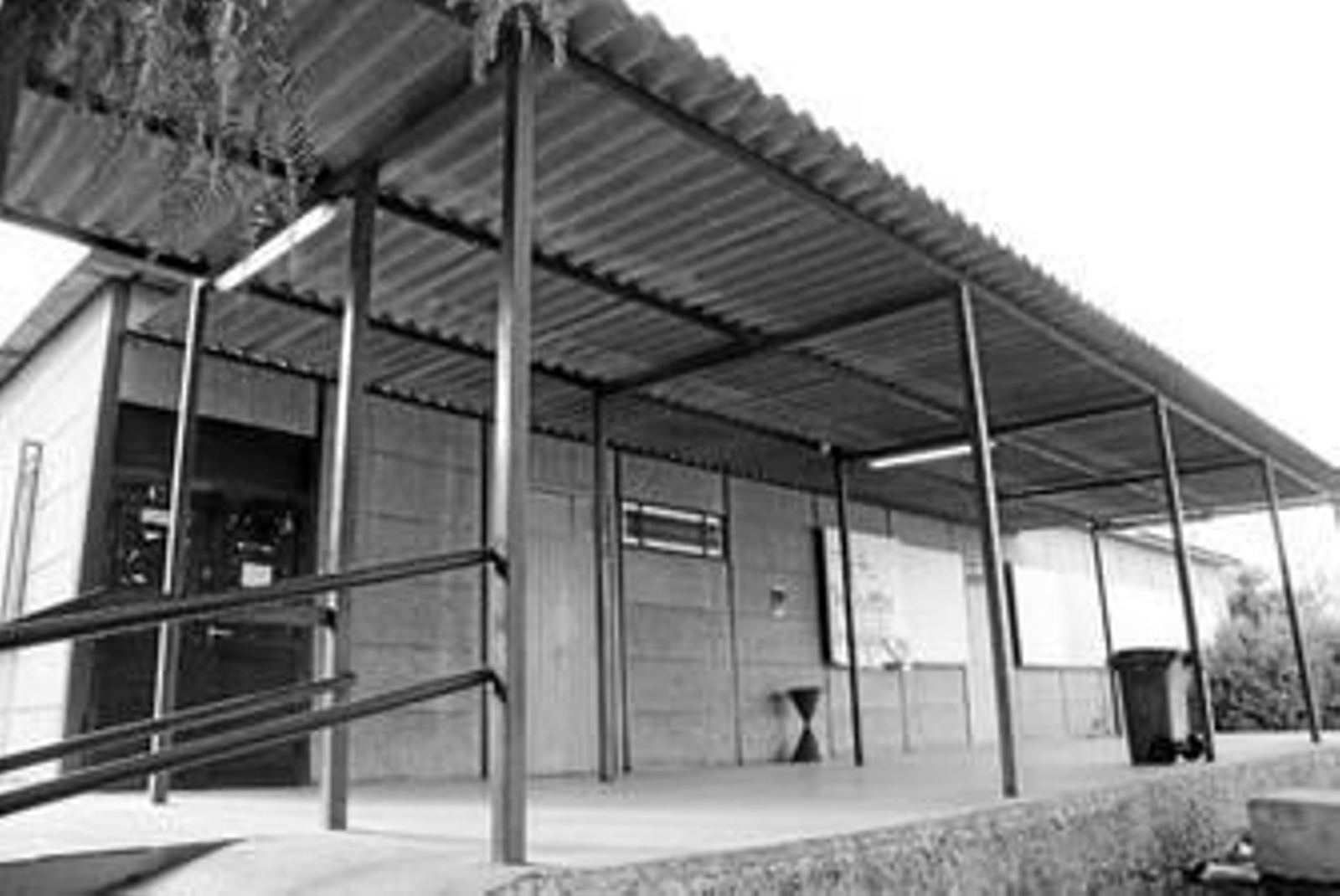 Aspecto actual de los barracones en los que hasta ahora se ha impartido el título de Empresariales.