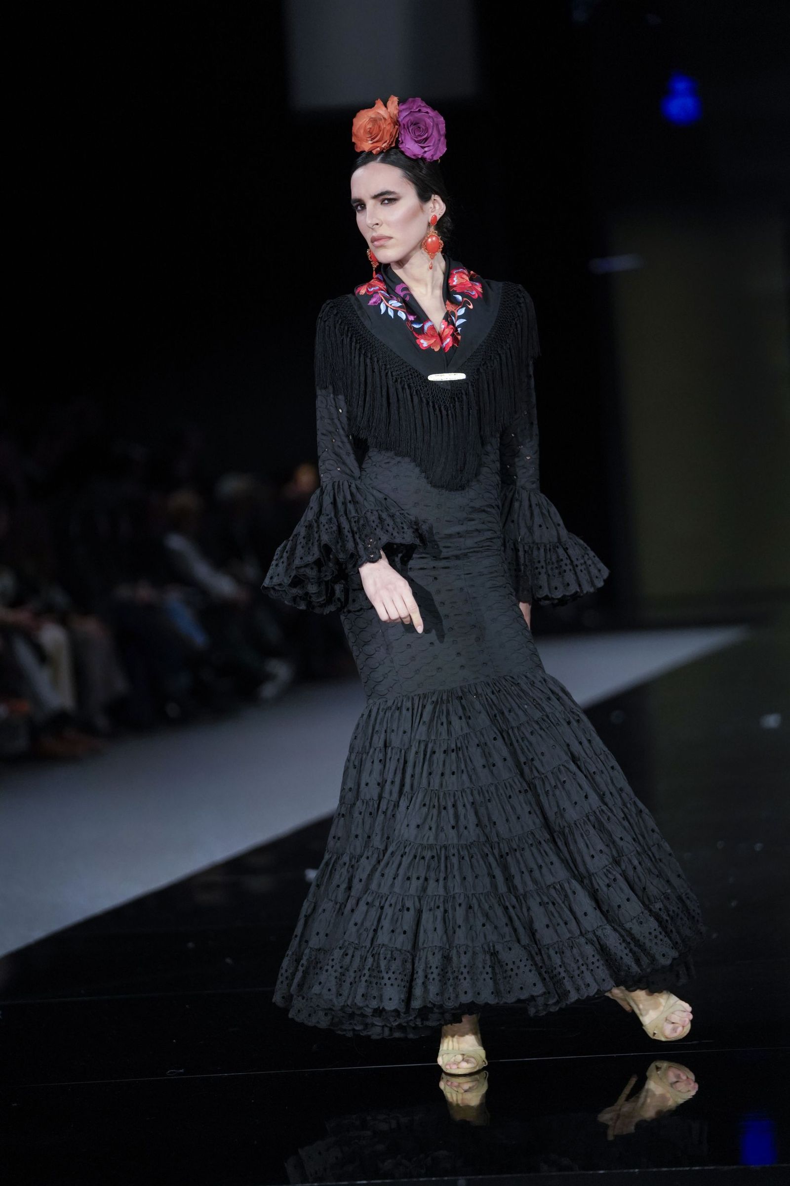 El desfile de Diseño Hermanas Serrano en SIMOF 2026, todas las fotos