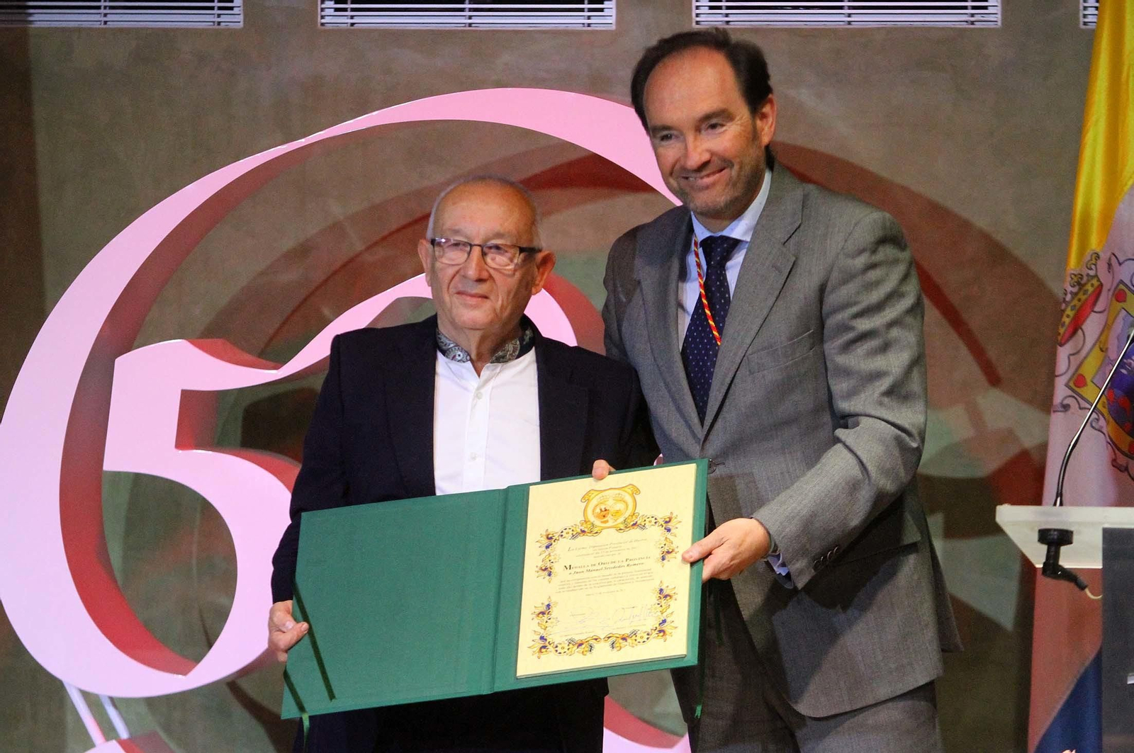 Imágenes de la entrega de las Medallas de la Provincia.