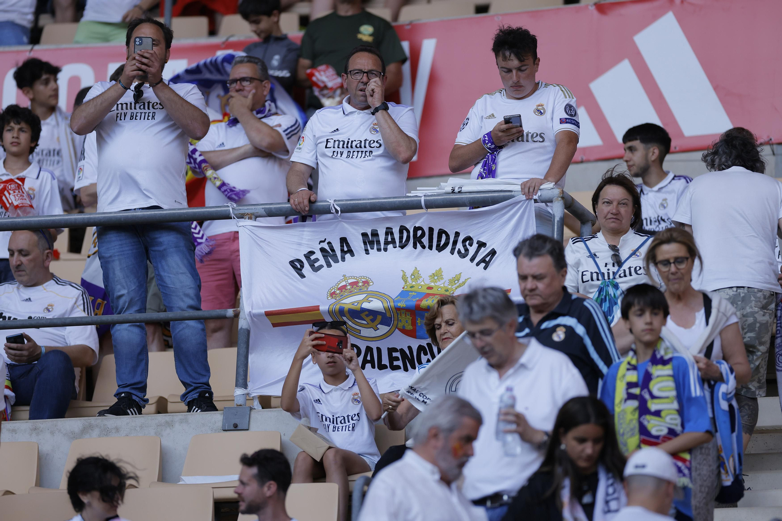 Búscate en las fotos de la final de la Copa del Rey entre el Madrid y el Osasuna