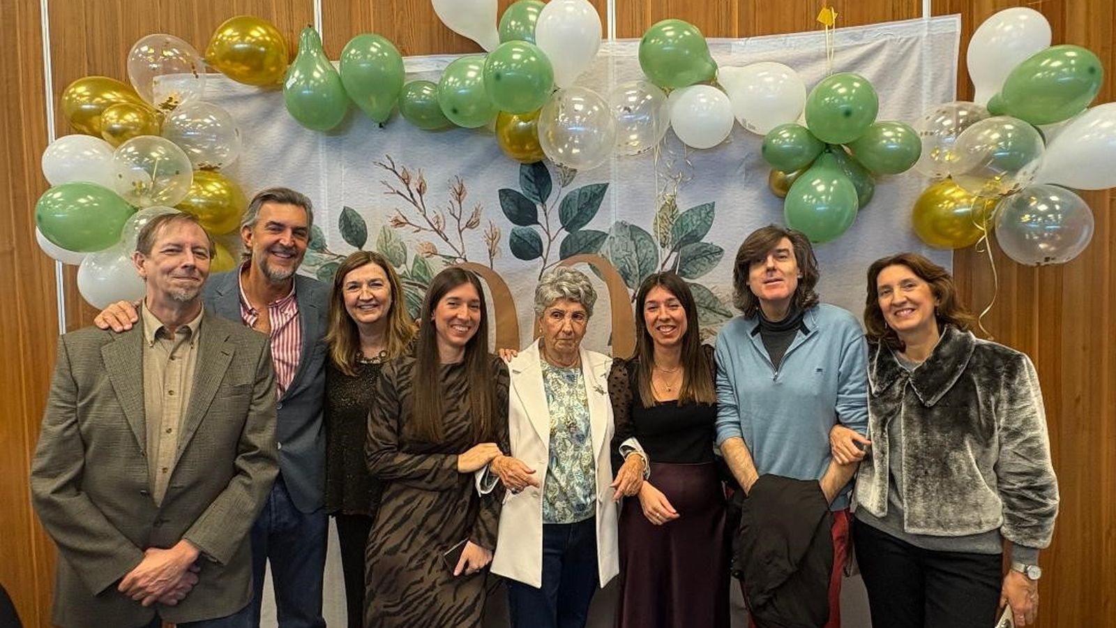 Mark Dietz, Andrés y Lourdes Ortega, Teresa Rincón, la anfitriona Lourdes Álvarez-Ossorio, Lourdes Rincón y Ricardo y María Teresa Ortega Álvarez-Ossorio.