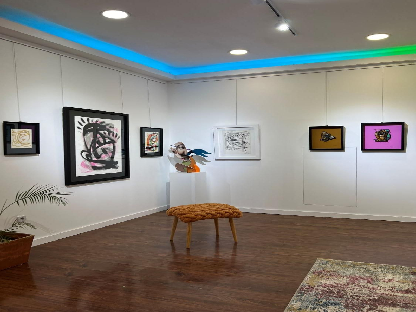 Así es Rampa: la nueva galería de arte contemporáneo con obras de Belin en el centro de Linares