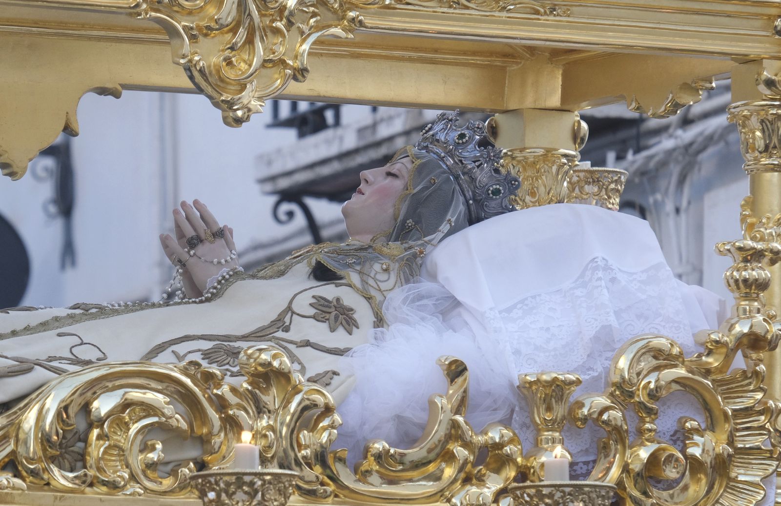 La procesión de la Virgen de Acá por las calles de Córdoba, en imágenes
