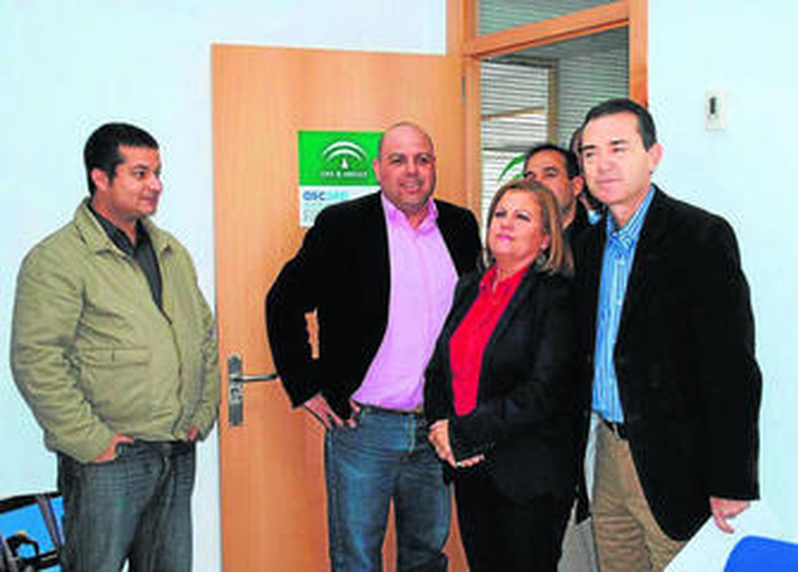 Los delegados Juan Carlos Pérez Navas y Francisca Pérez Laborda en el CADE de Olula.