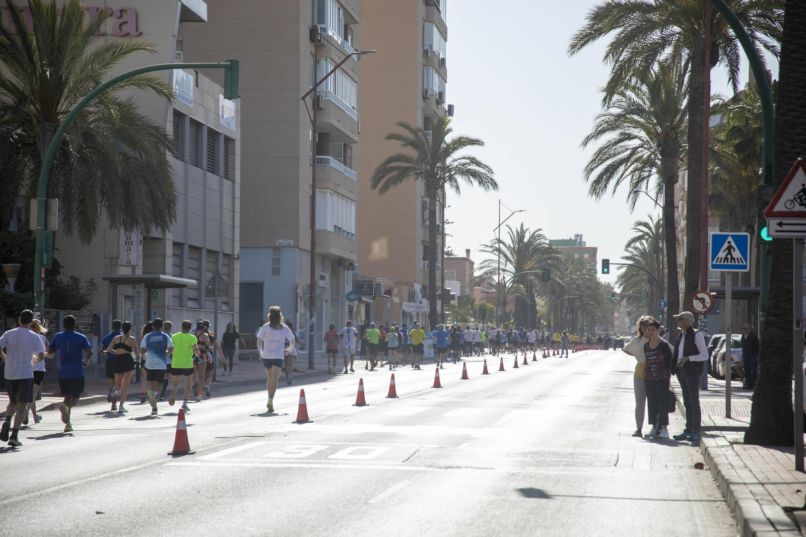 El Medio Maratón de Almería 2025, en imágenes