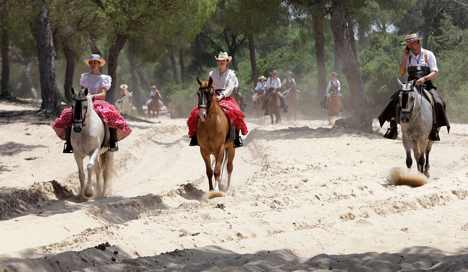 Las imágenes de la segunda jornada de camino de la Hermandad de Jerez