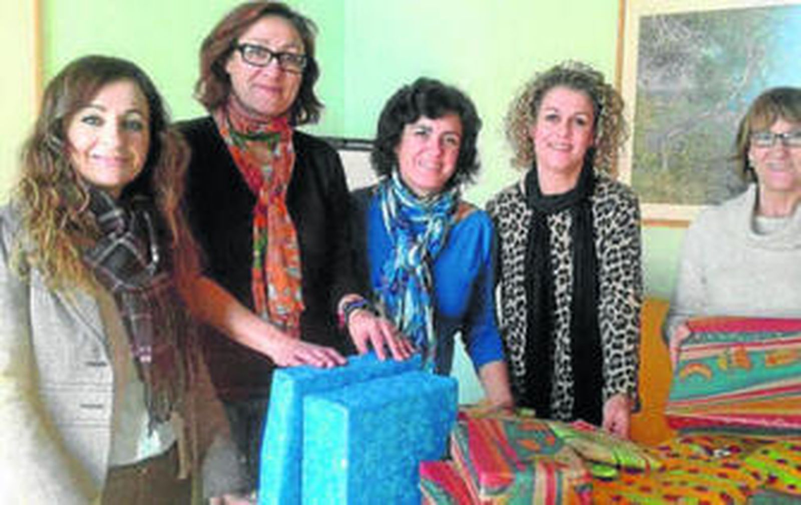 La edil albojense ha participado activamente en la compra de los juguetes.