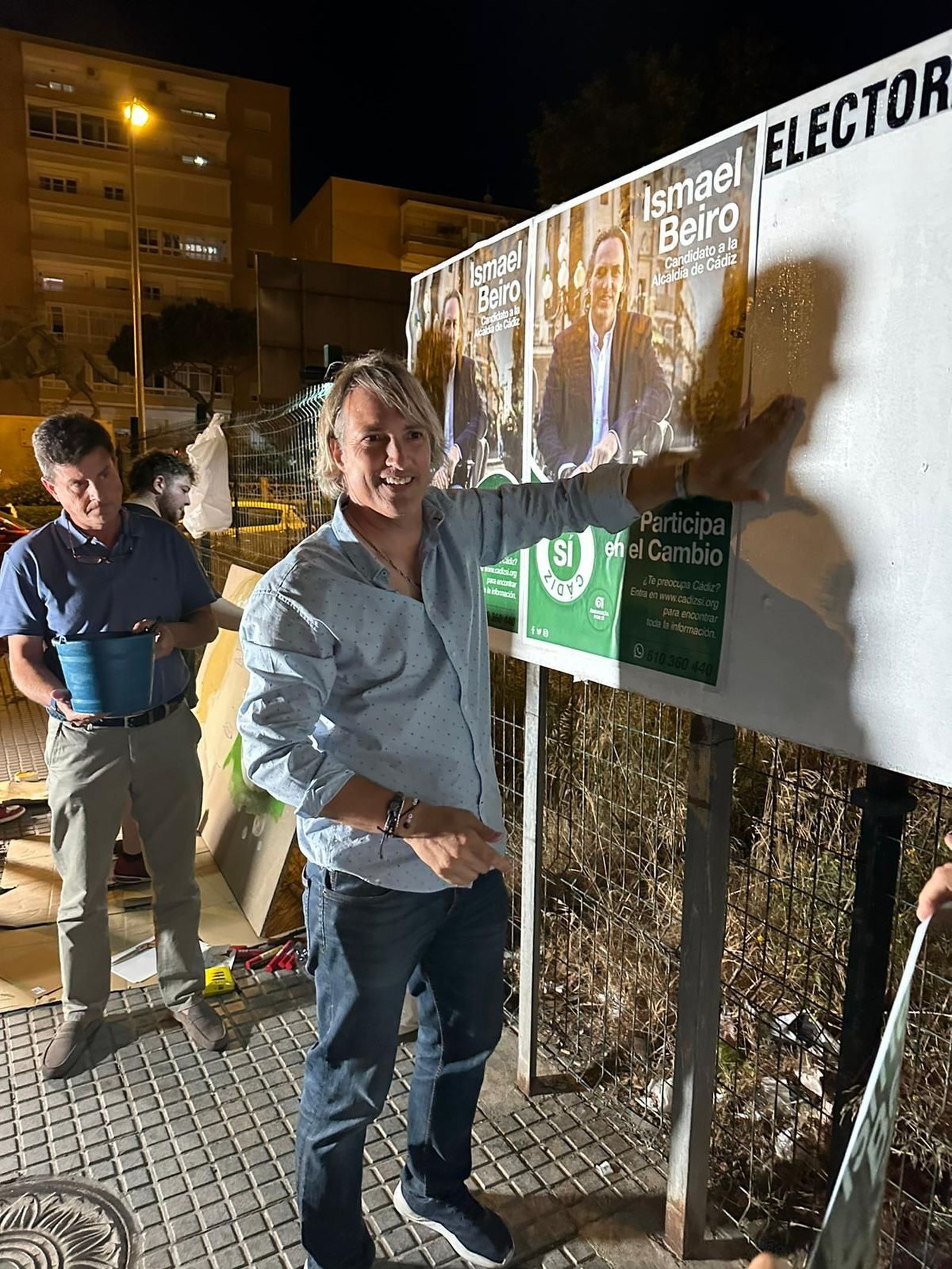 Ismael Beiro, en el solar de Doctor Marañón con Felipe Abarzuza.