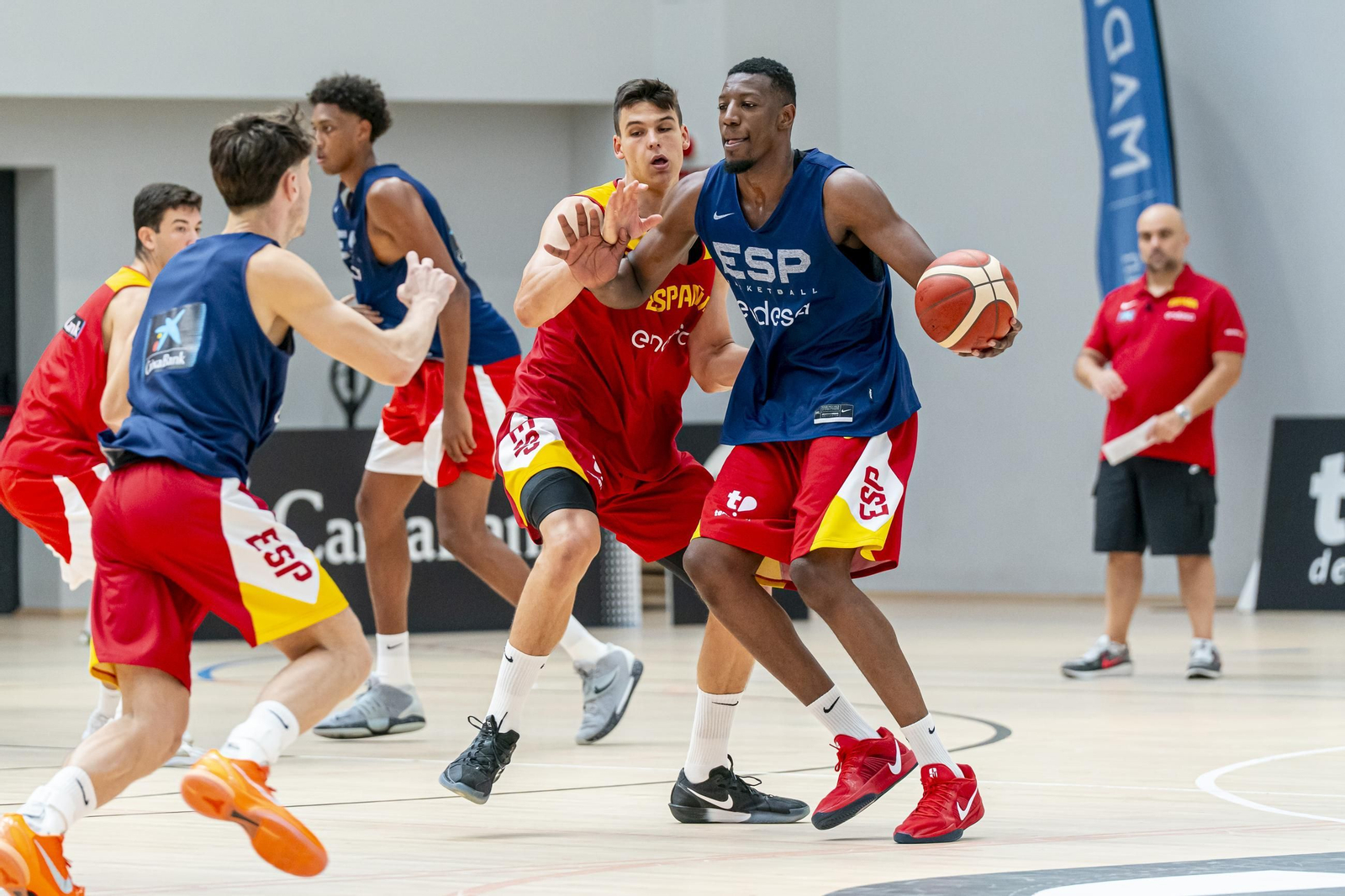 España acaba su trabajo en Madrid antes de venir a Málaga