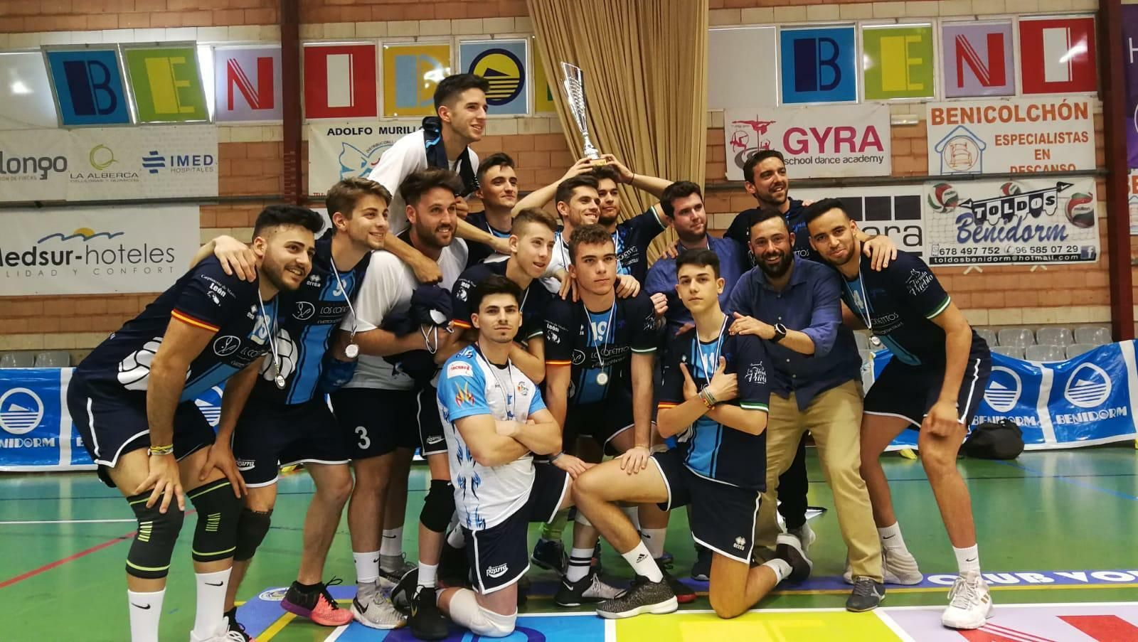 La Fuensanta celebra su ascenso.