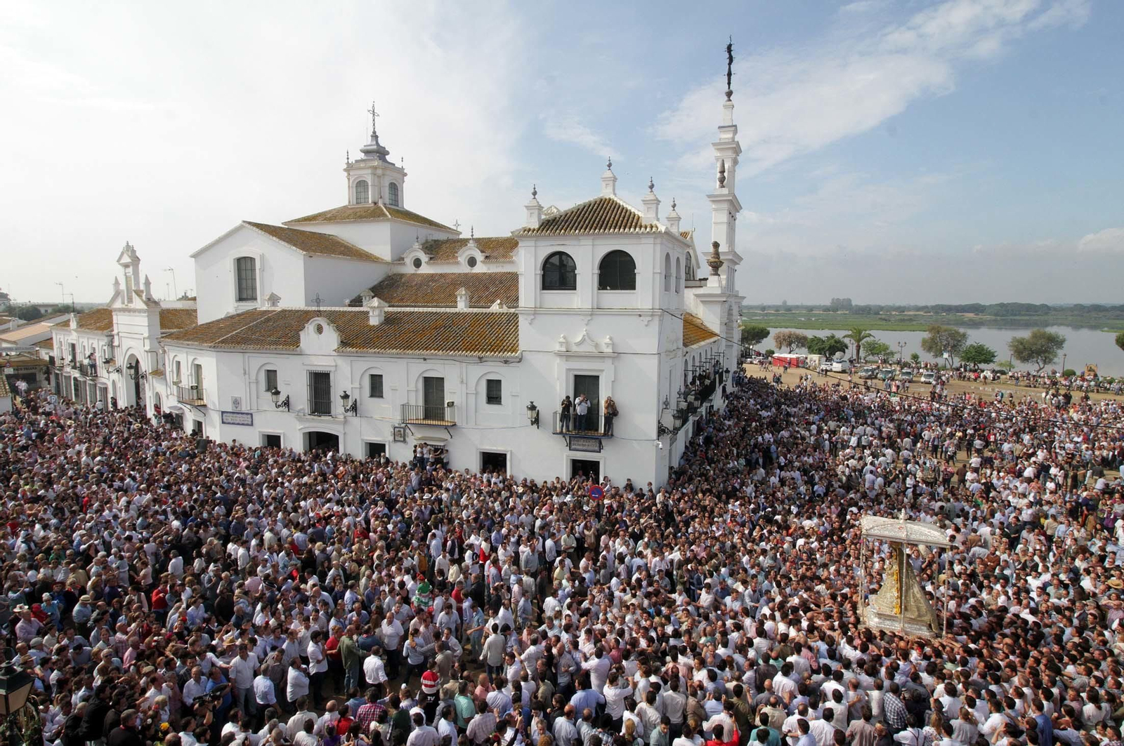 El Lunes de Pentecostés en imágenes