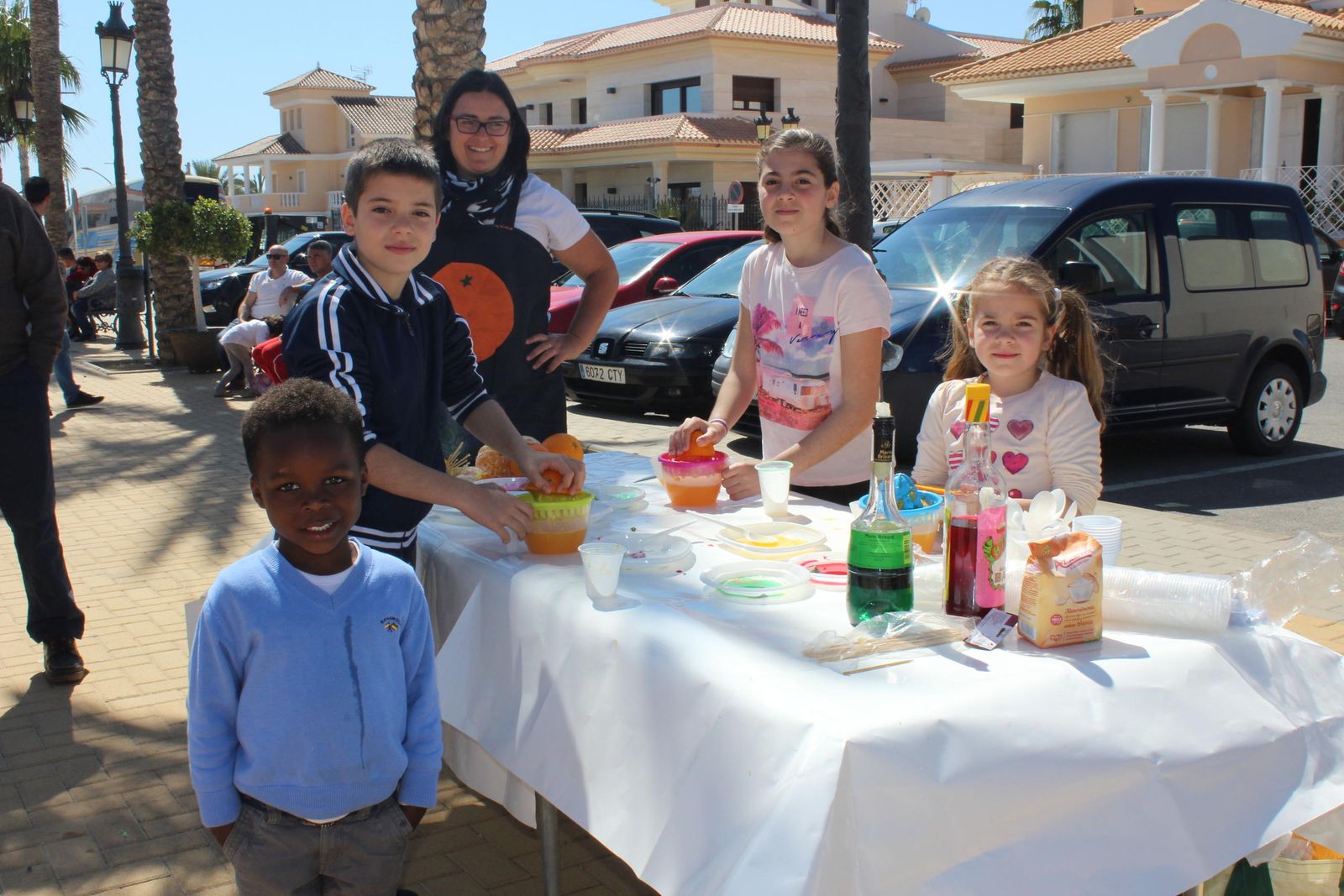 Las imágenes de la particular fiesta de la naranja en Antas
