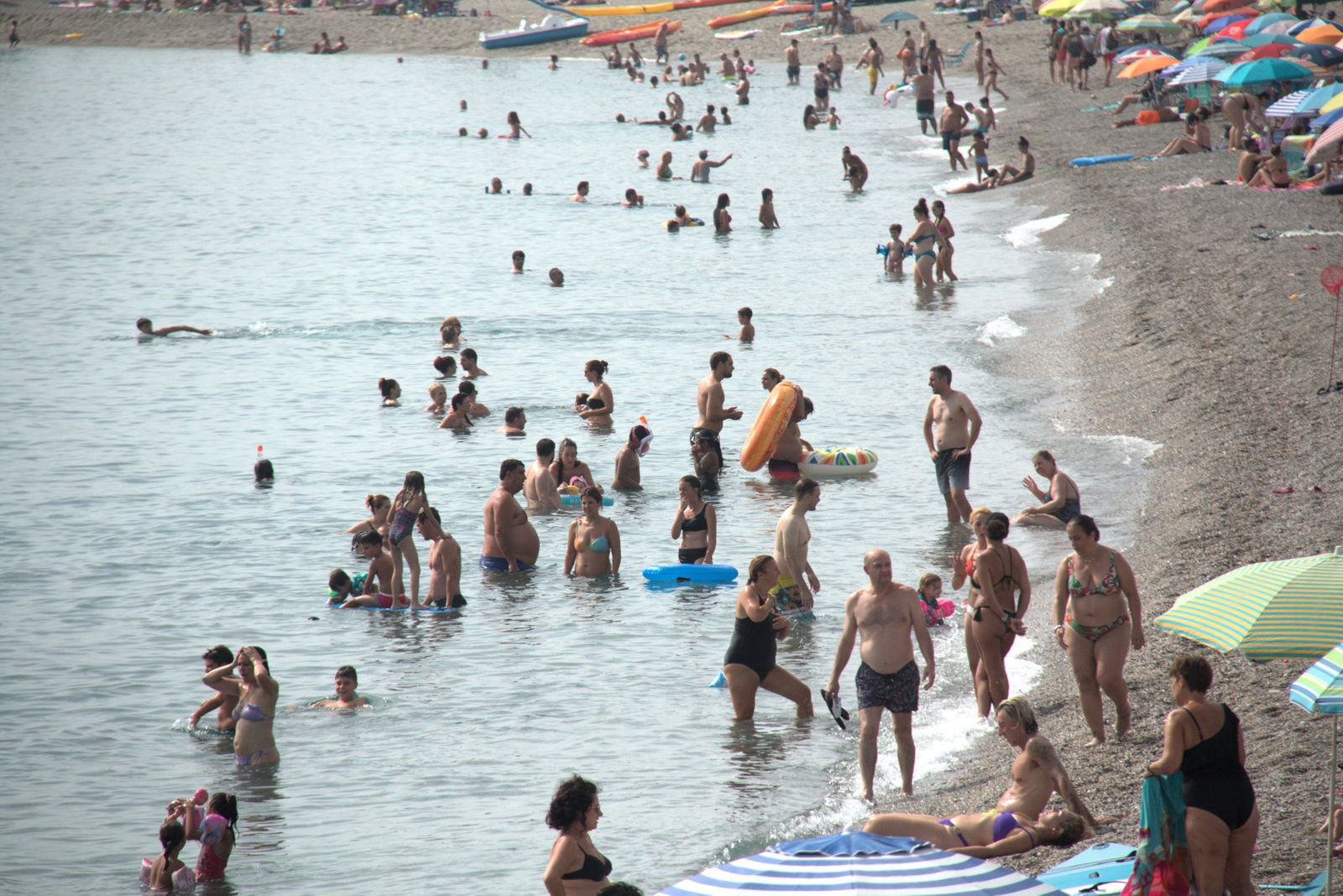 Lleno en la Costa pese a la jornada electoral