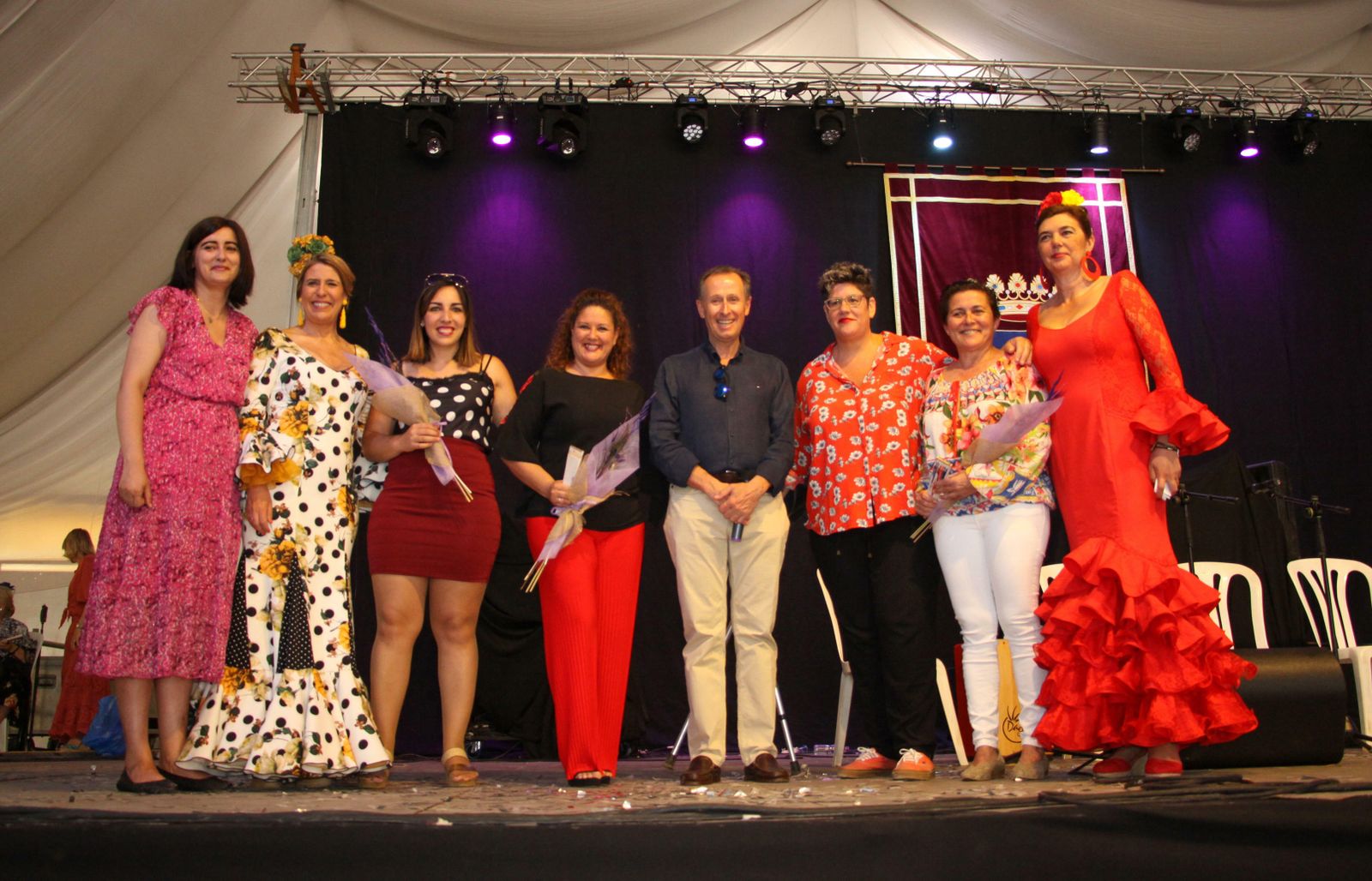 Acto de reconocimiento a mujeres chiclaneras.