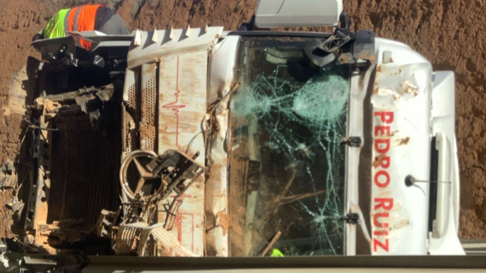 Camión volcado a la atura de Cortes y Graena en la A-92