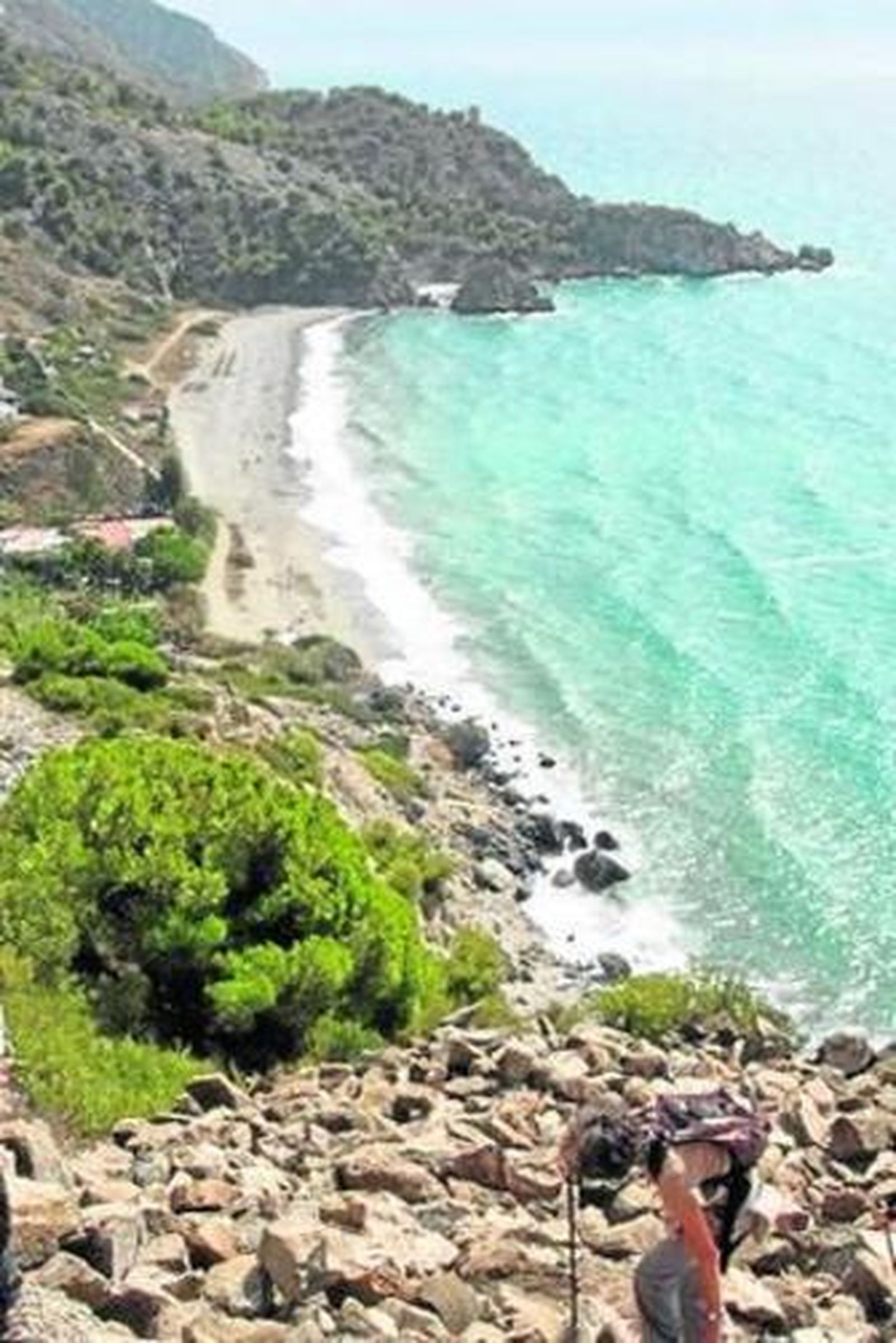 Los acantilados de Maro-Cerro Gordo son un espacio único.