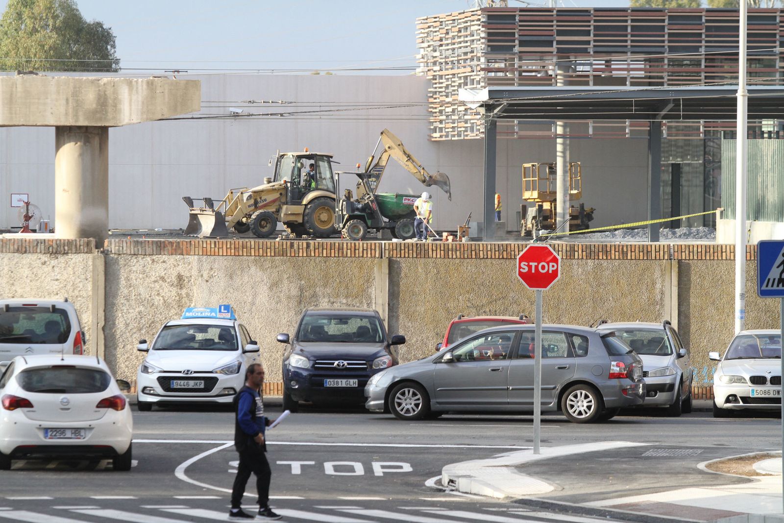 Reapertura de la Avenida de Cádiz al tráfico.